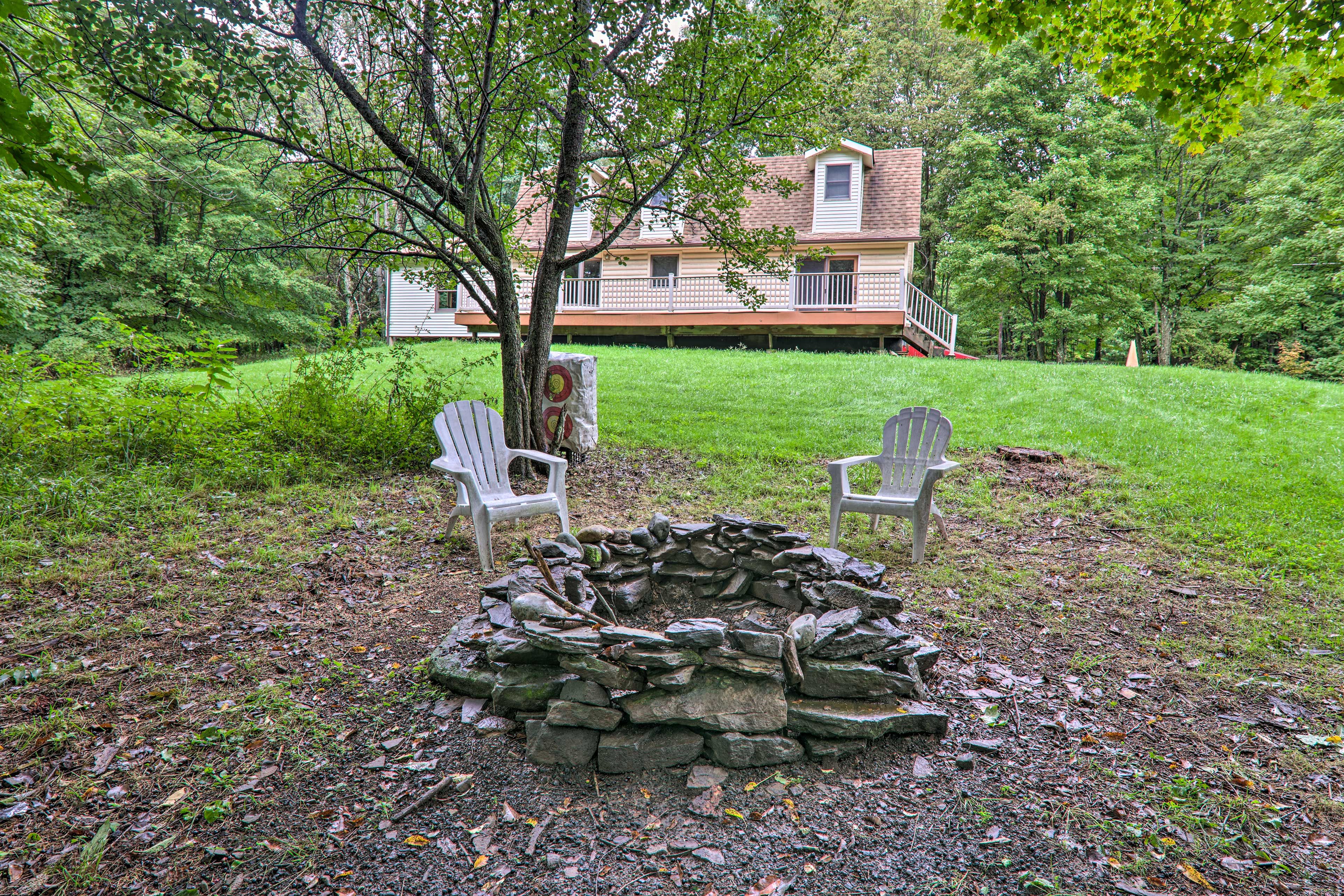 Backyard | Fire Pit | Wood Provided
