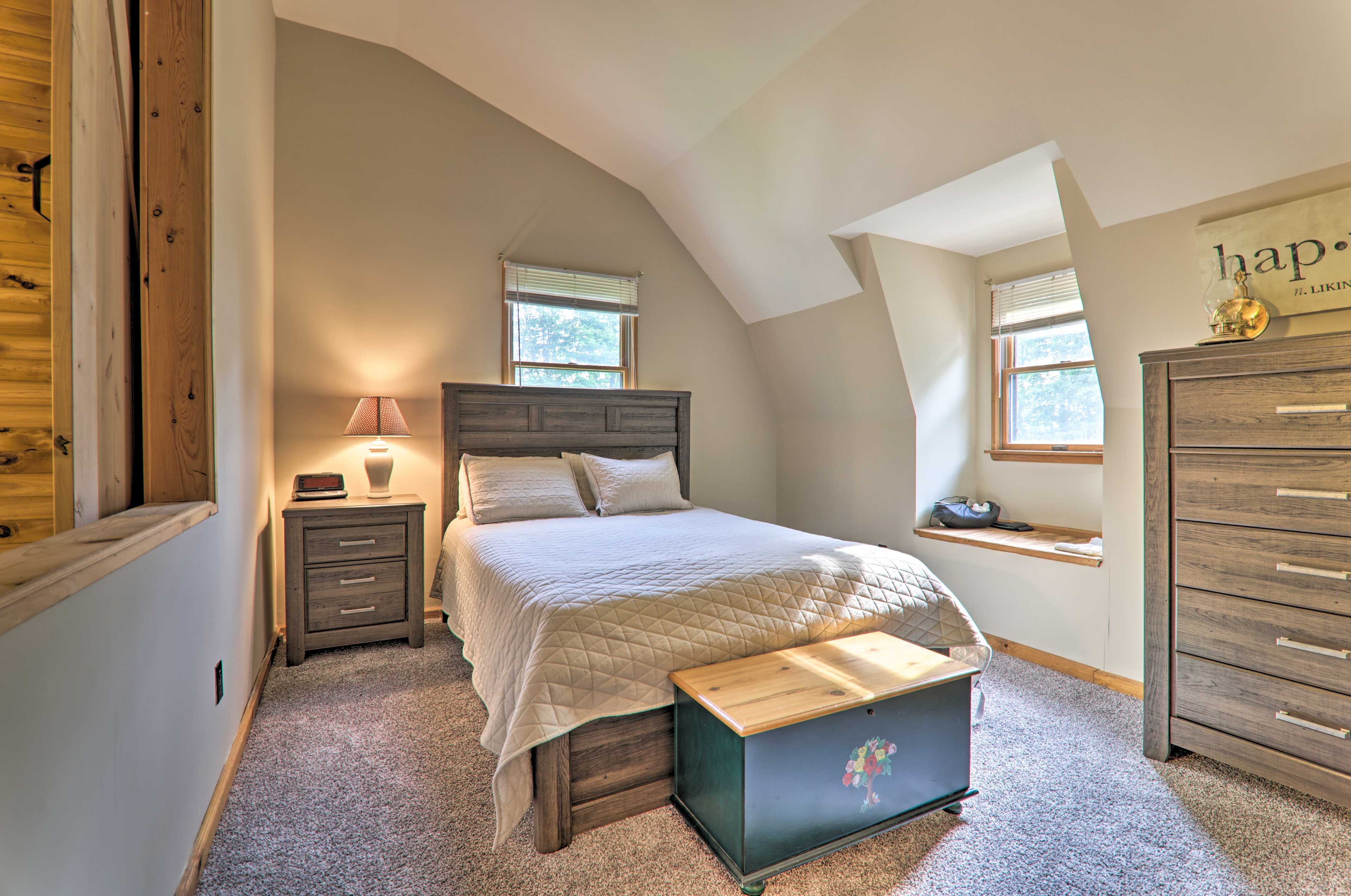 Bedroom 1 | Queen Bed | 2nd Floor