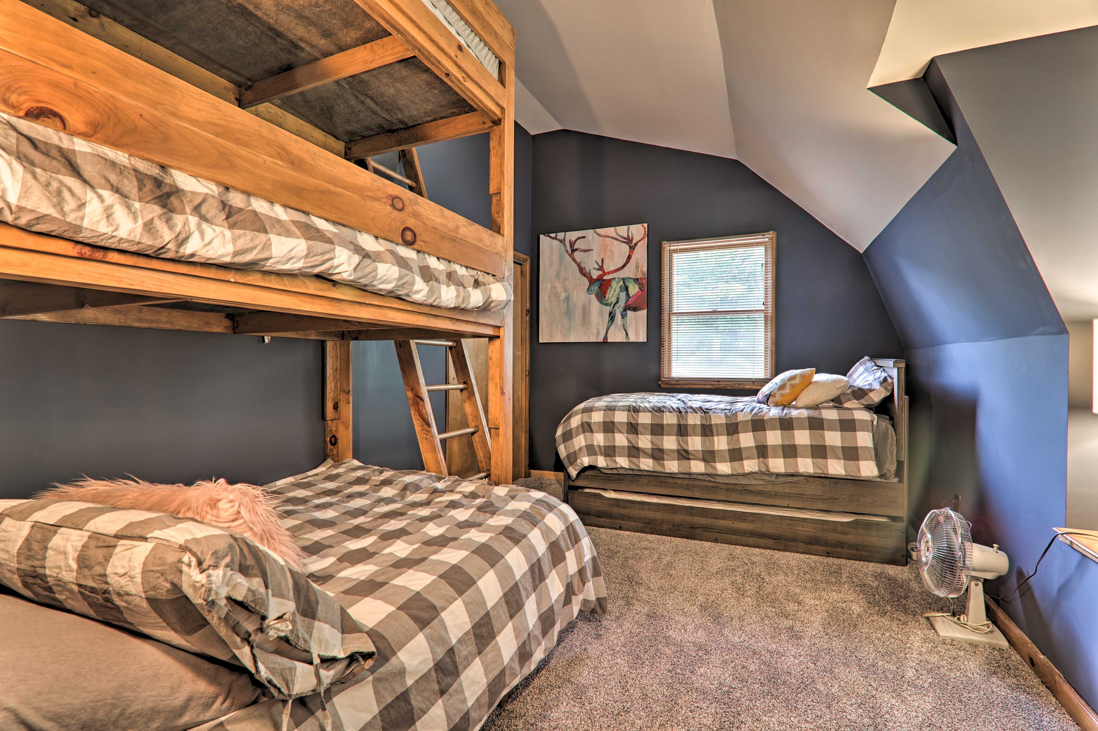 Bedroom 3 | Twin/Twin/Full Bunk Bed | Twin Bed w/ Twin Trundle | 2nd Floor