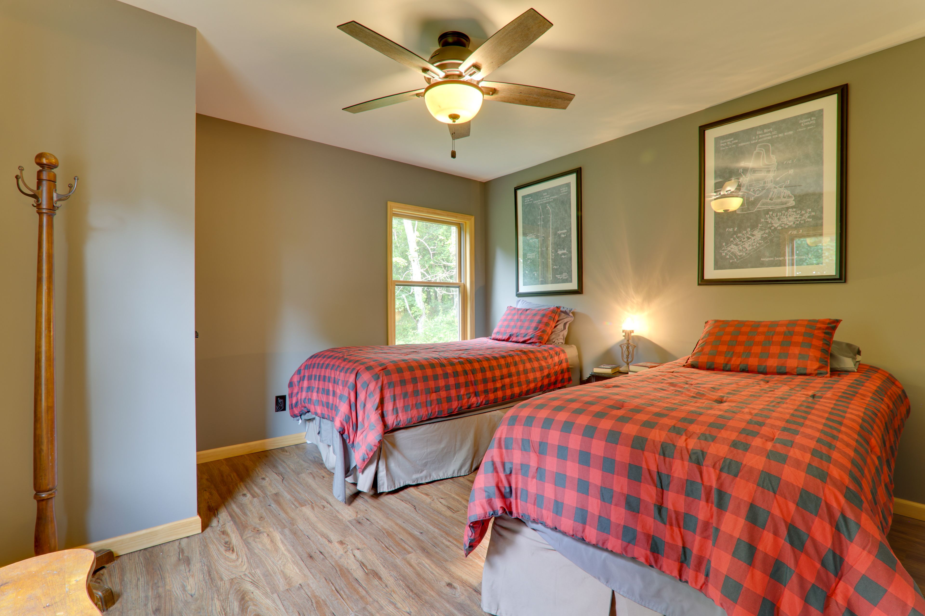 Bedroom 4 | 2 Twin Beds | 1st Floor