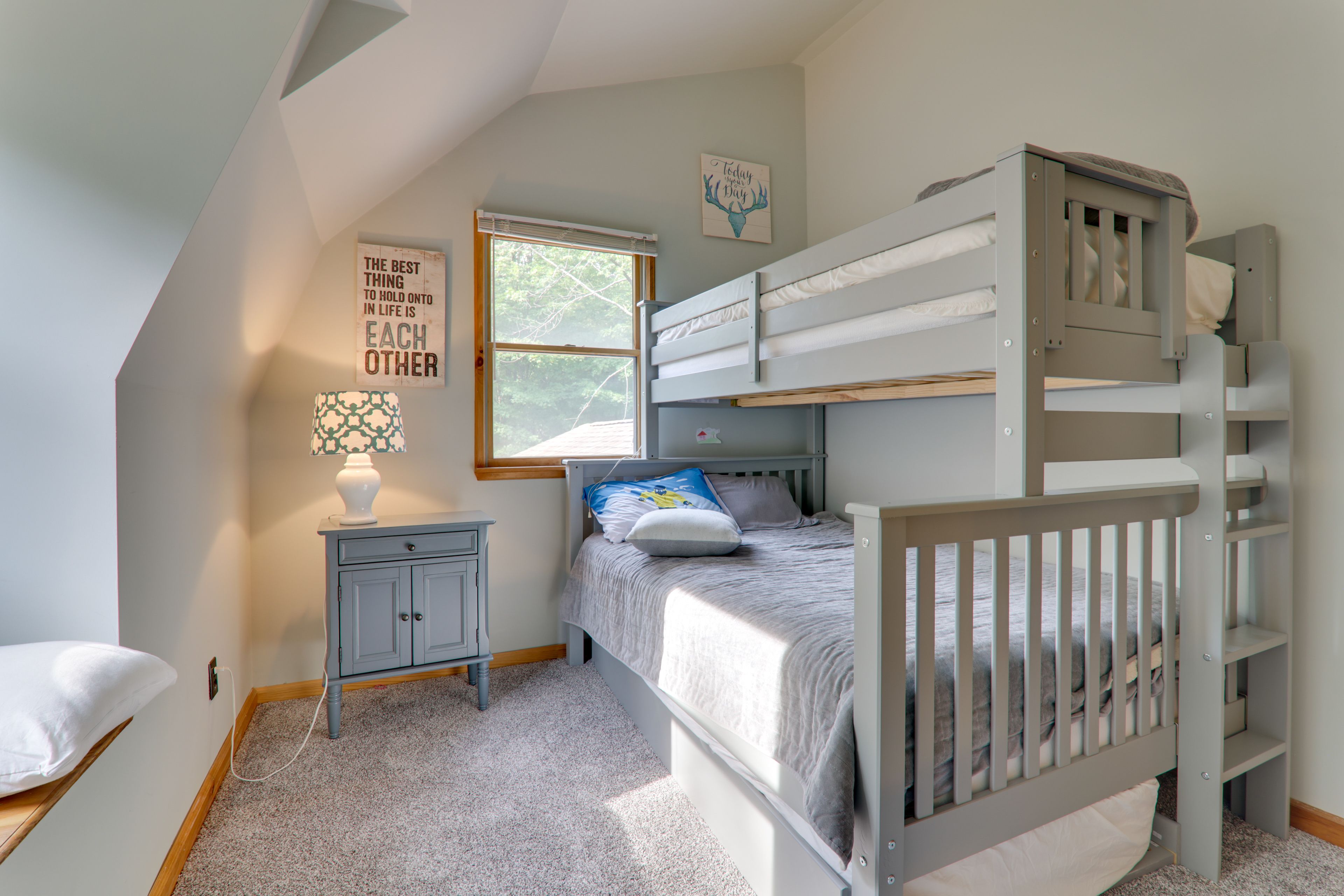 Bedroom 2 | Twin/Full Bunk Bed w/ Twin Trundle | 2nd Floor