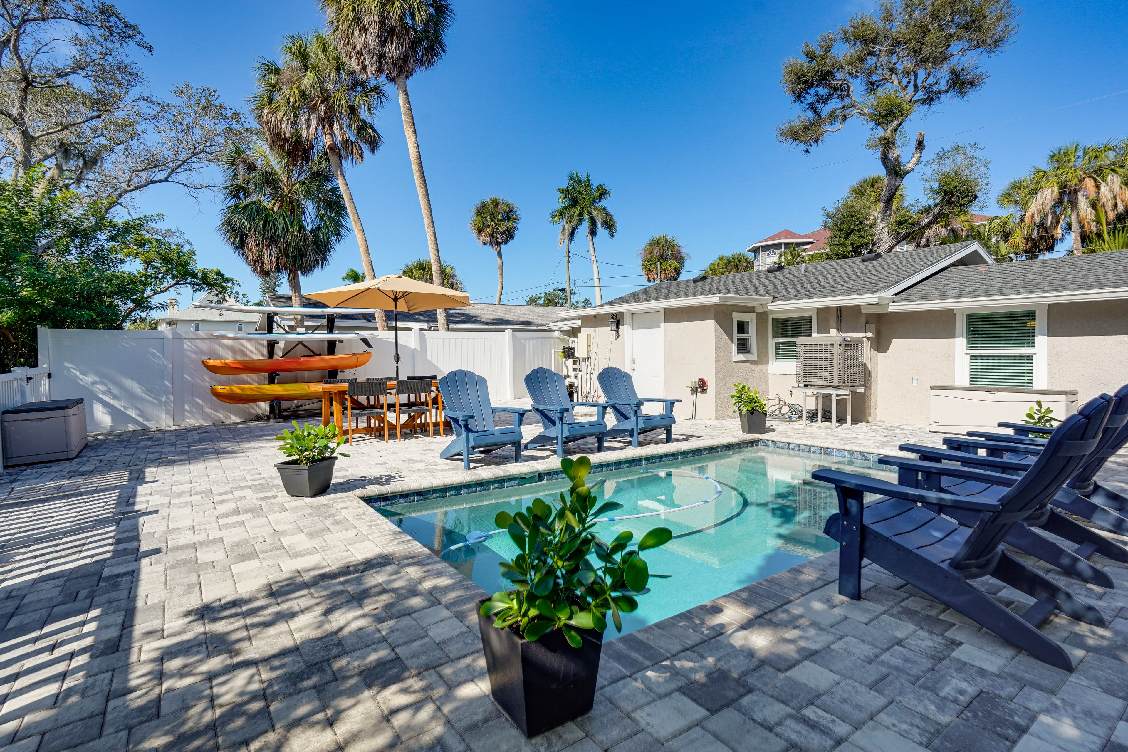 Pool | Patio | Outdoor Dining Set