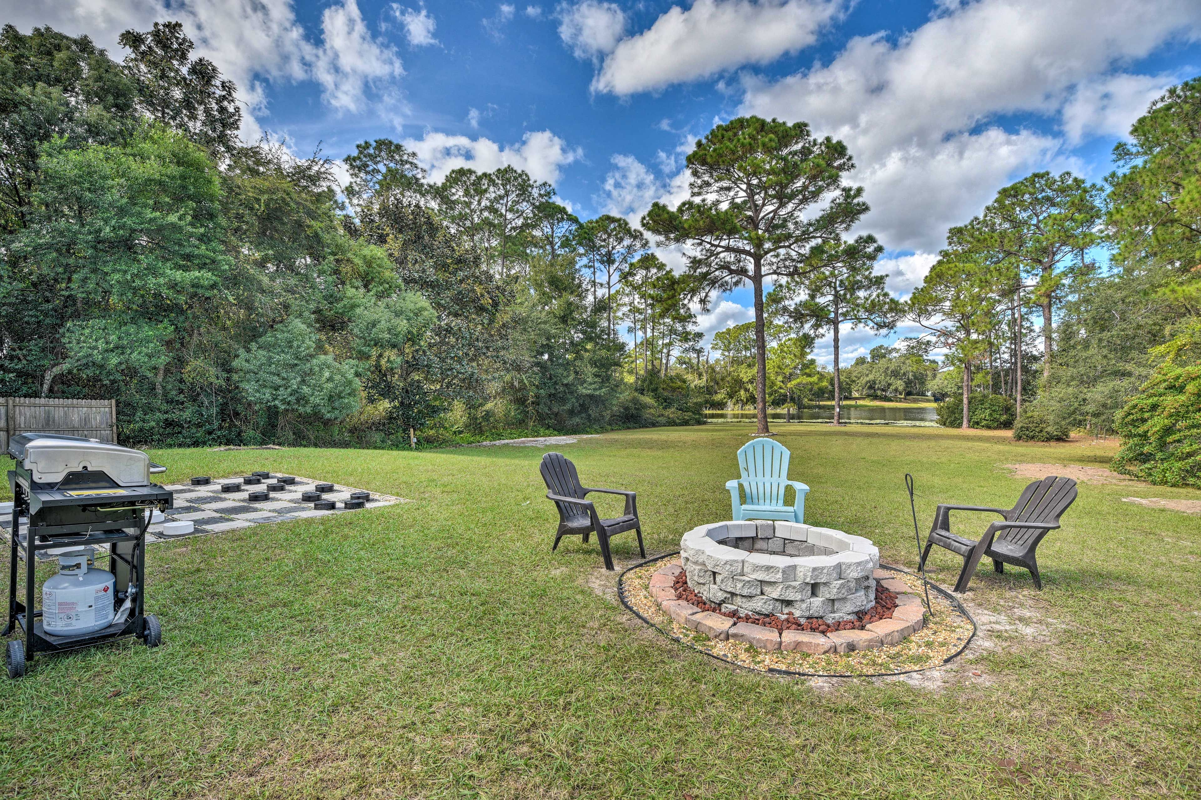 1 Acre Yard | Gas Grill