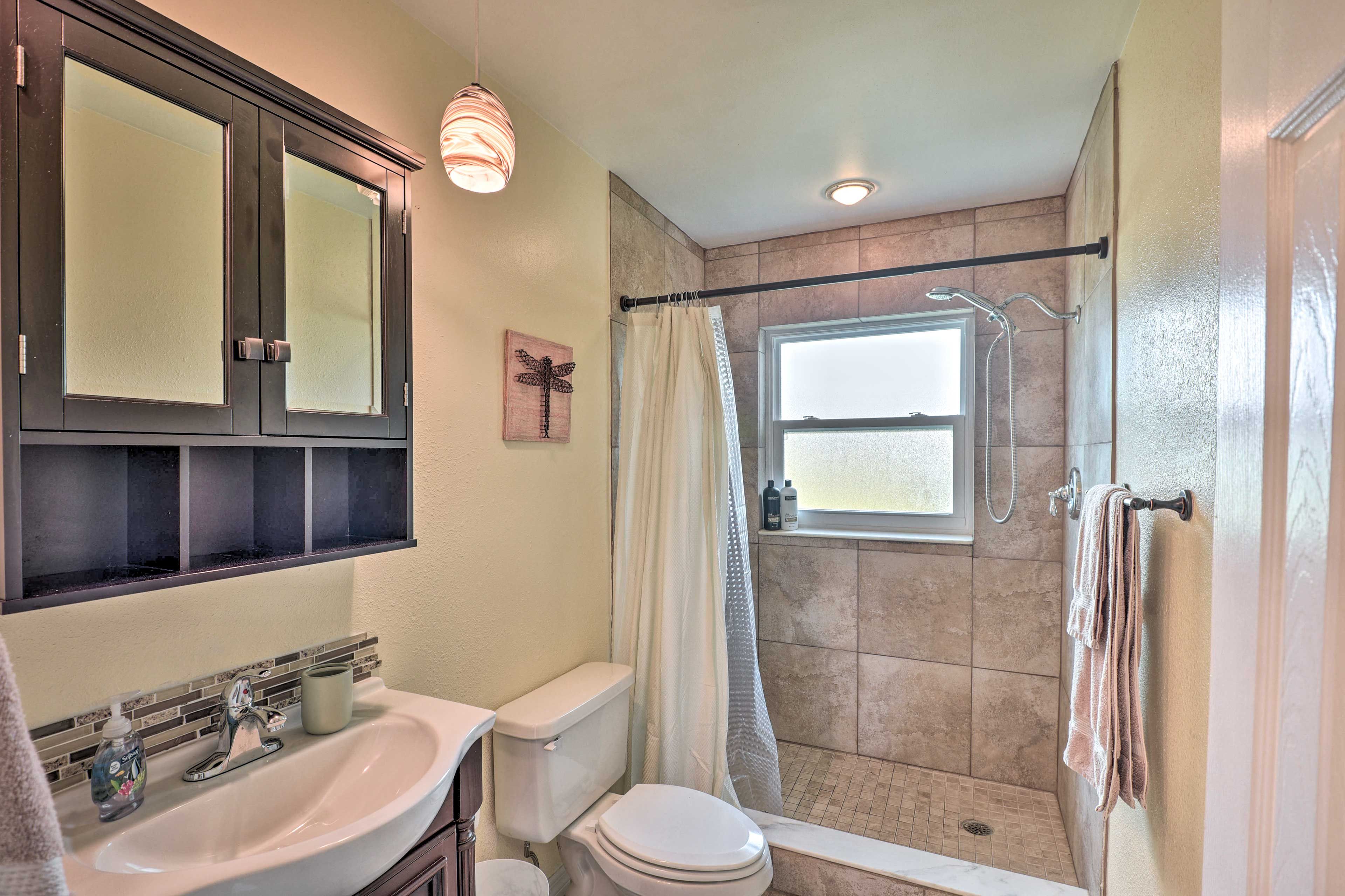 Full Bathroom