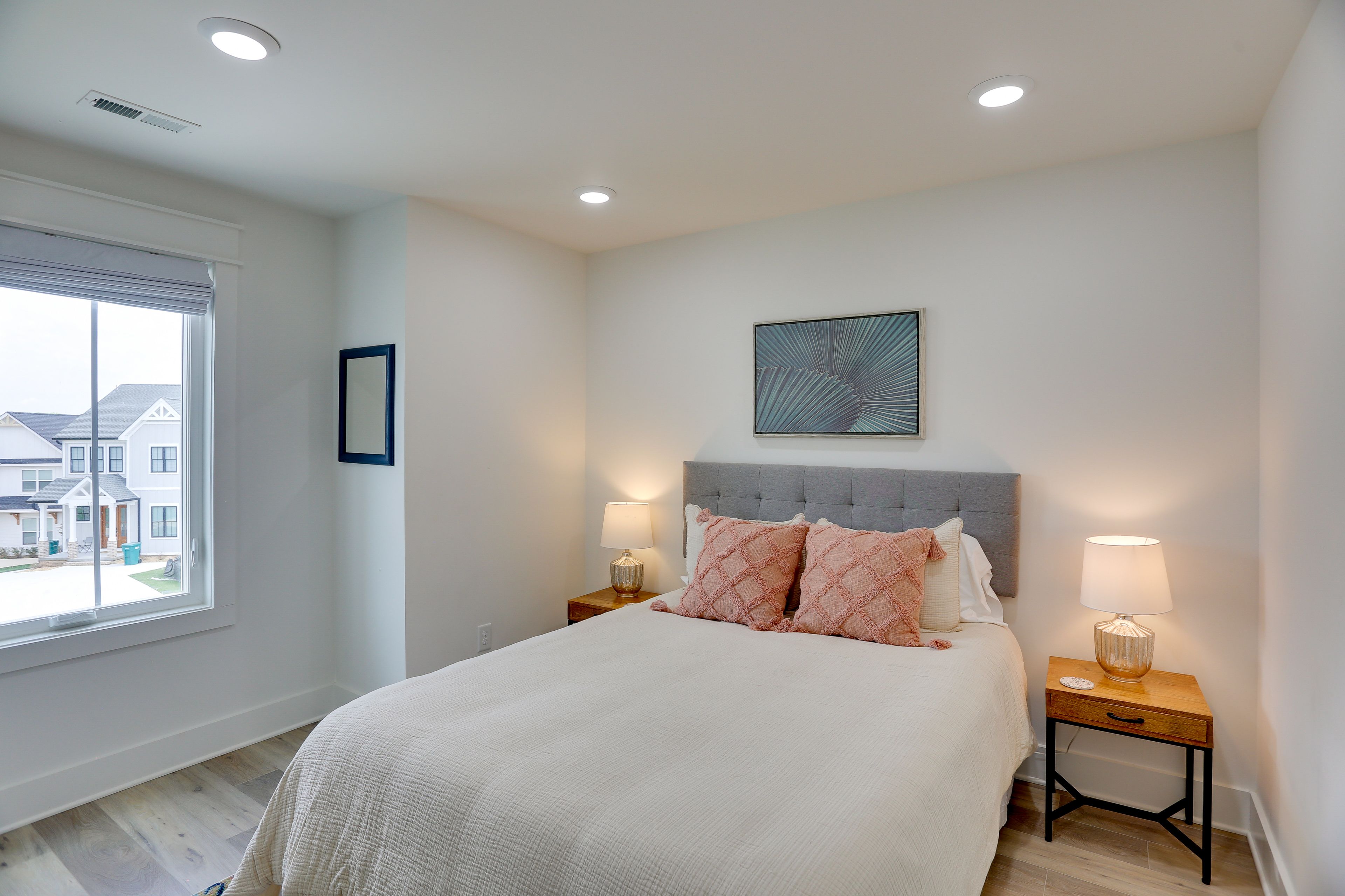 Bedroom 3 | Queen Bed | 2nd Floor | Smart TV