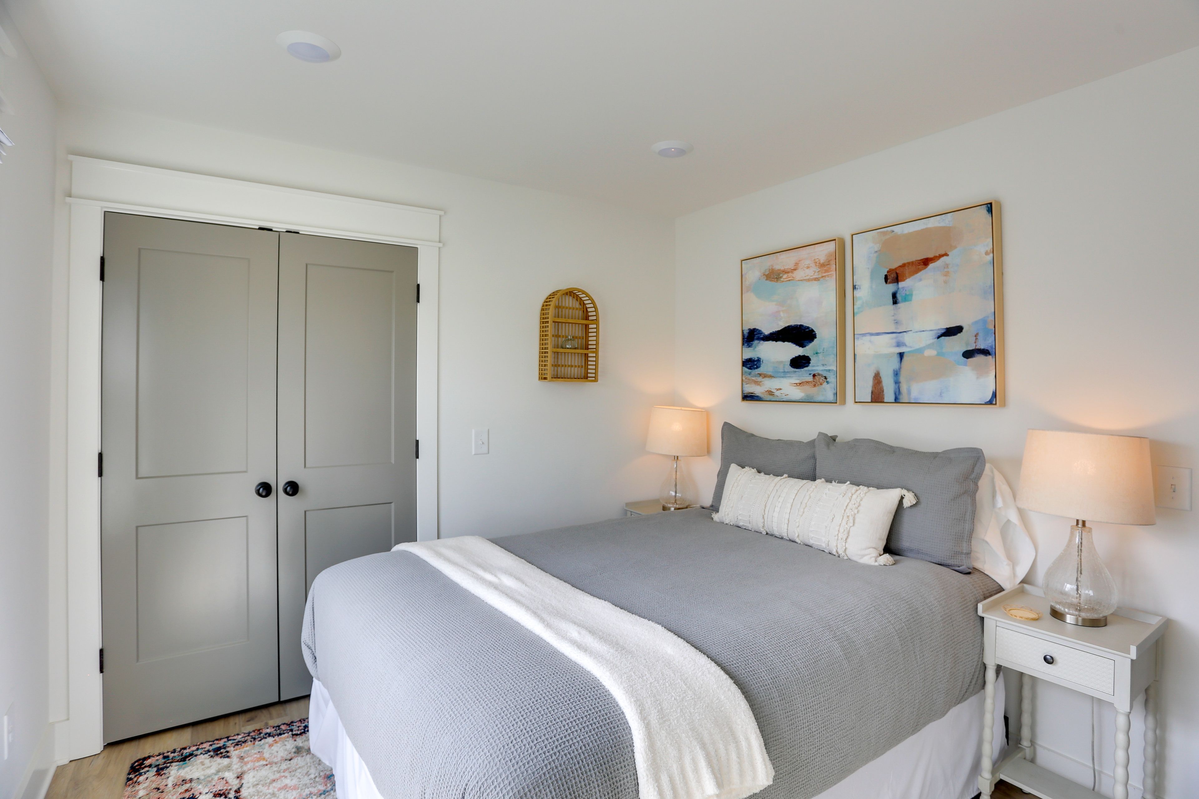 Bedroom 2 | Queen Bed | 2nd Floor | Smart TV
