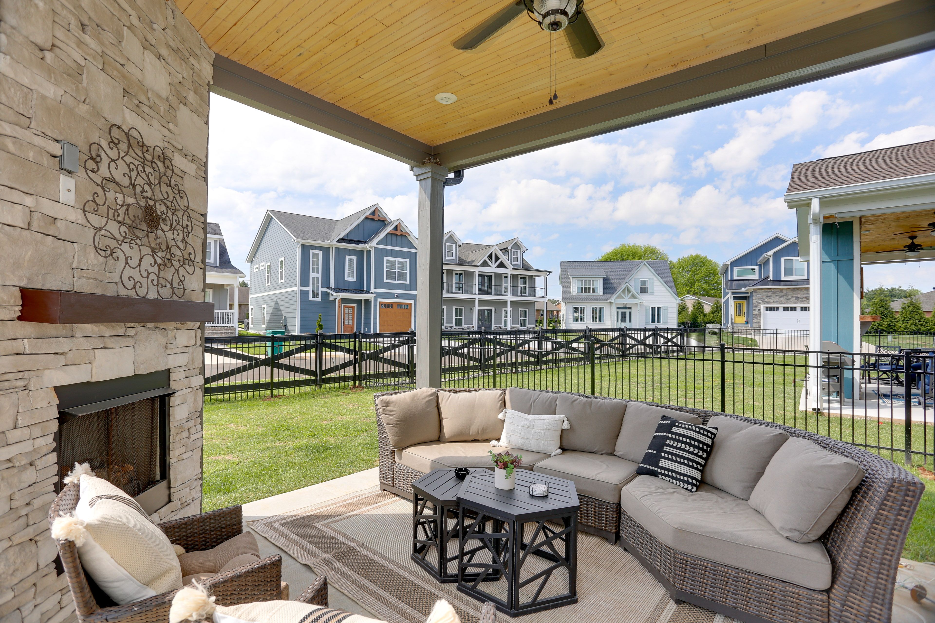 Furnished Patio