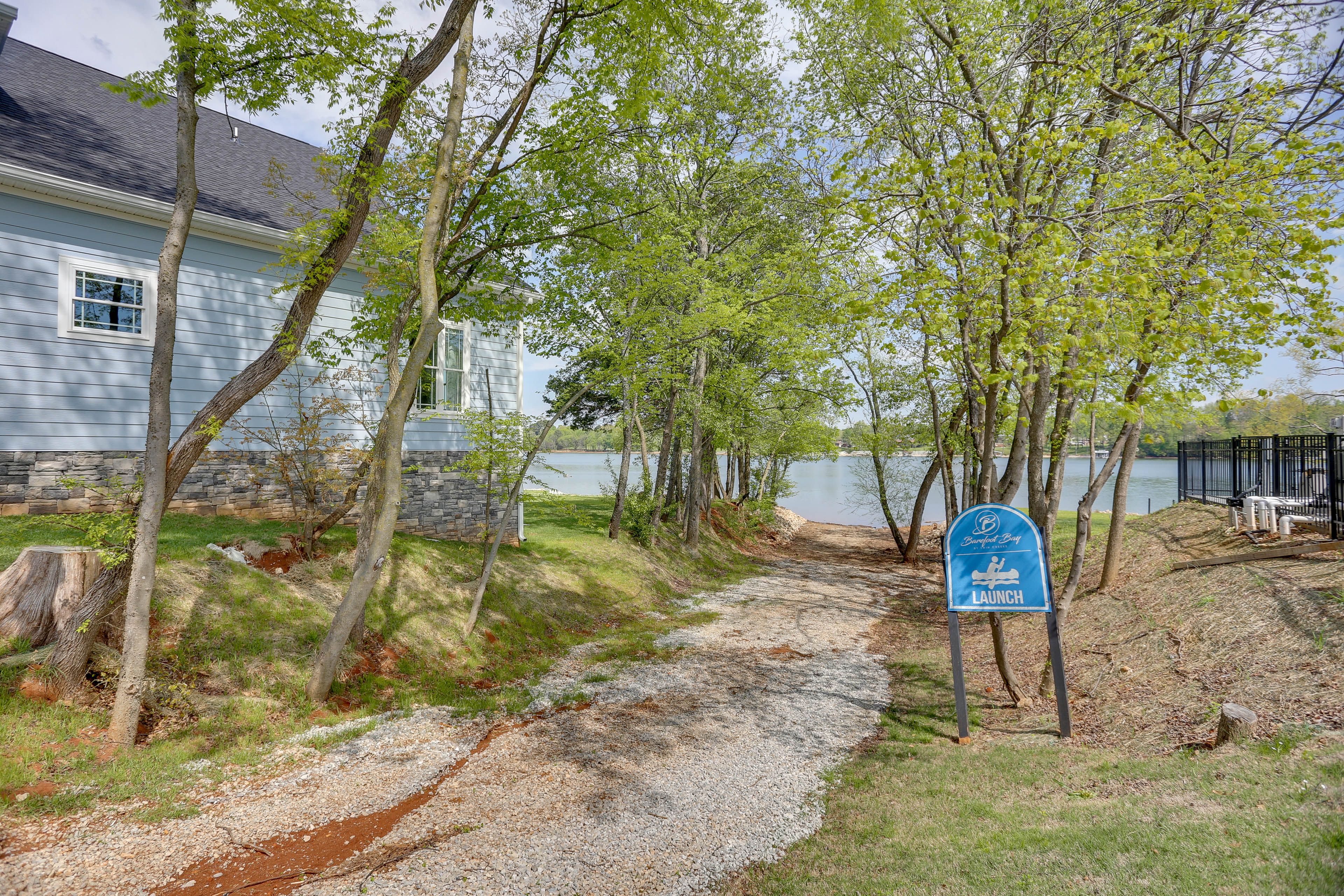 Community Amenities | Tims Ford Lake | Community Canoe Launch | Fire Pit