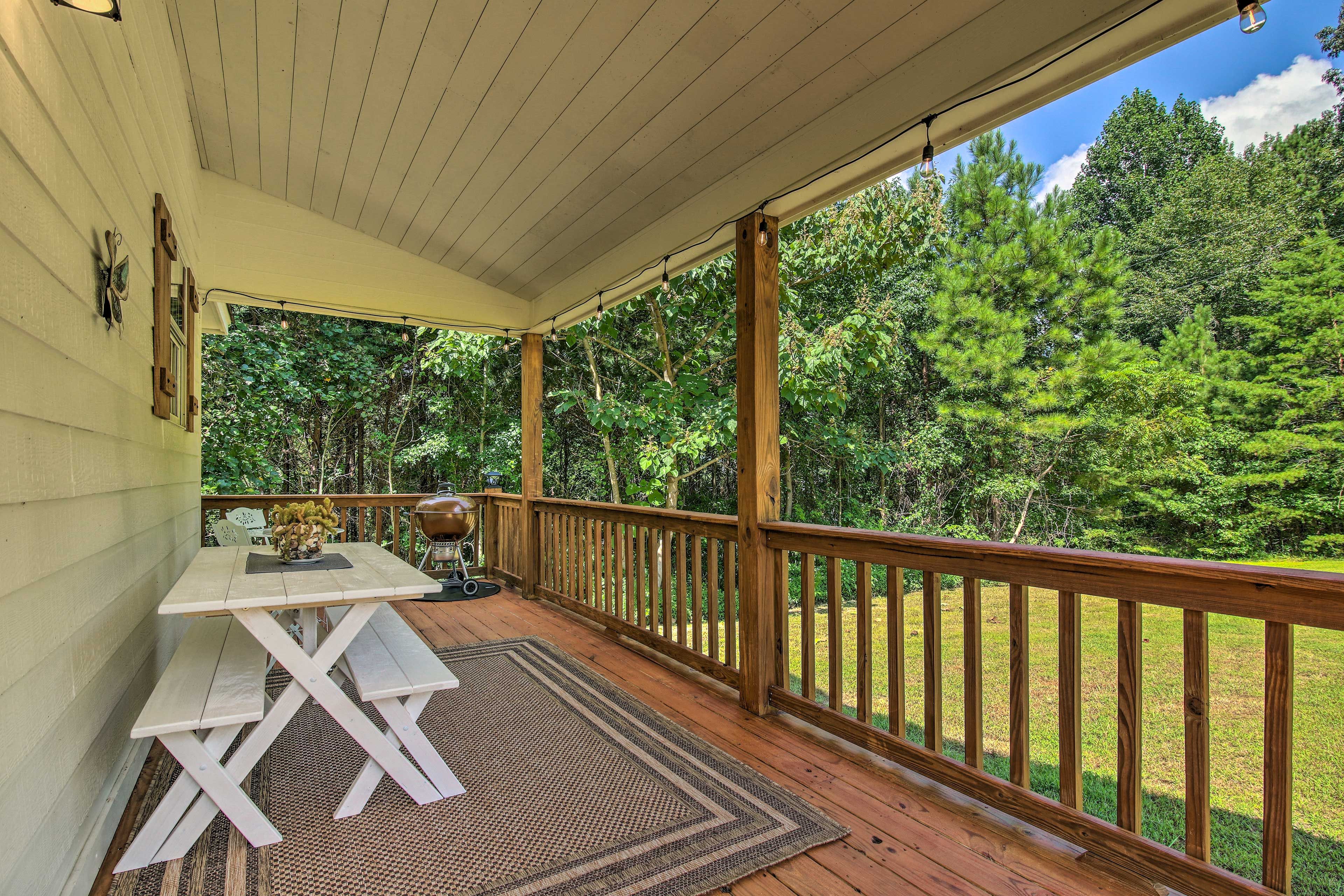 Covered Porch | Charcoal Grill