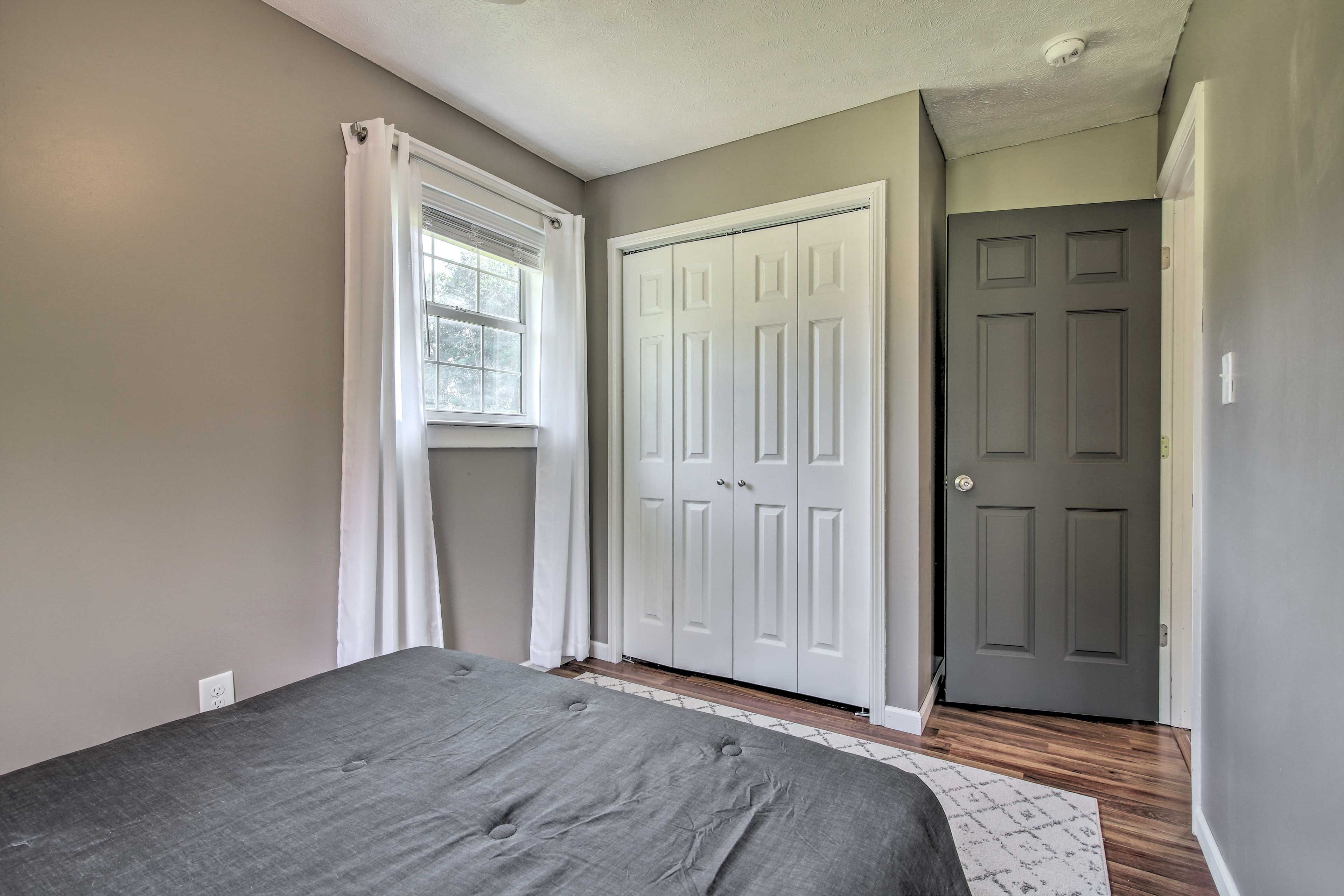 Bedroom 2 | Pack 'n Play Available