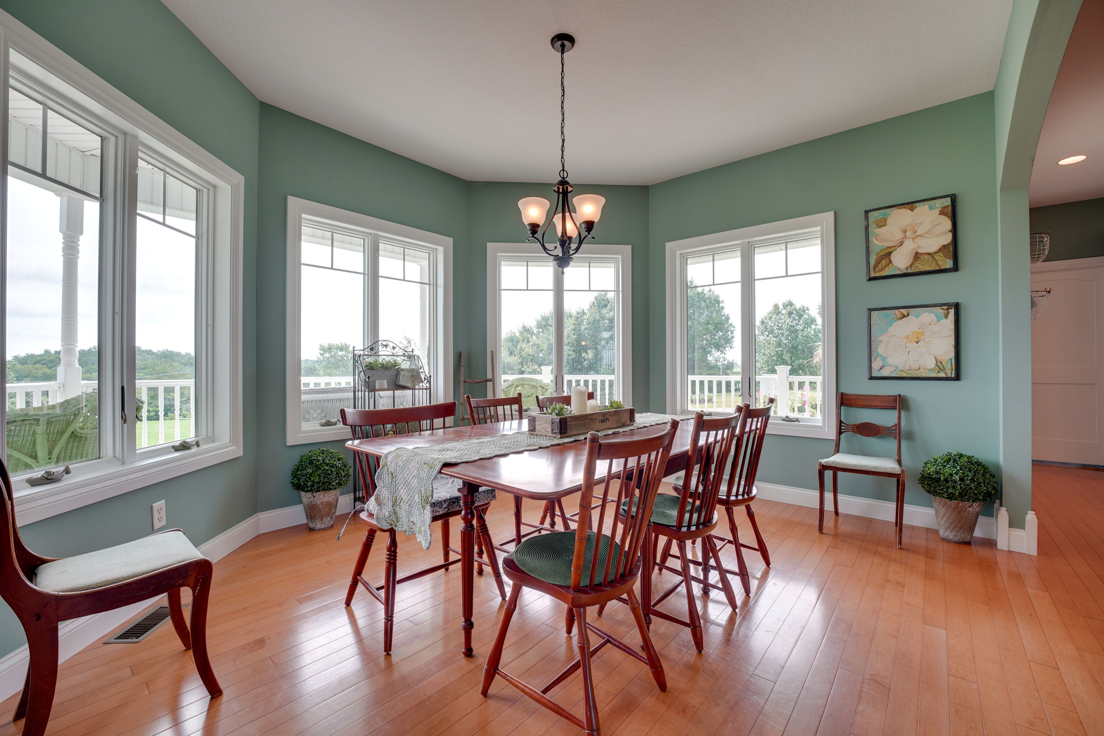 Dining Room | Dishware & Flatware