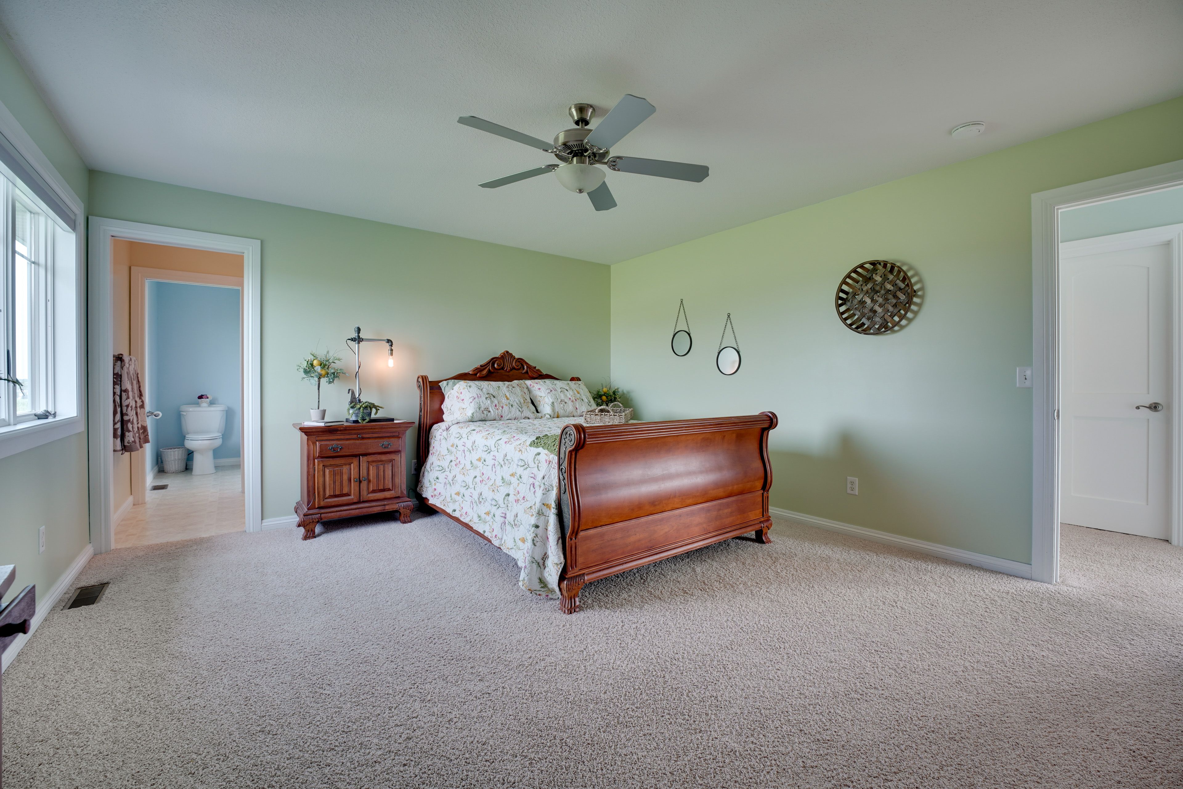 Bedroom 3 (Sunset Room) | Queen Bed | 2nd Floor | Free WiFi | Cable Access