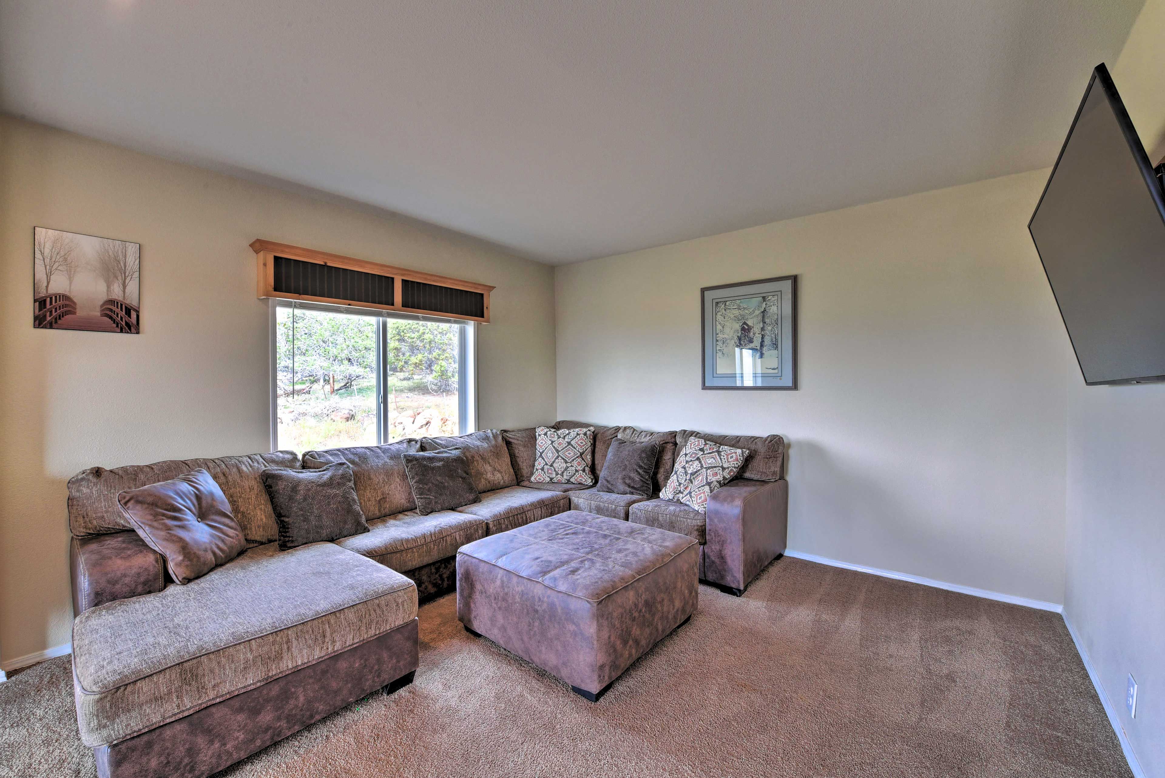 Living Room | Smart TV