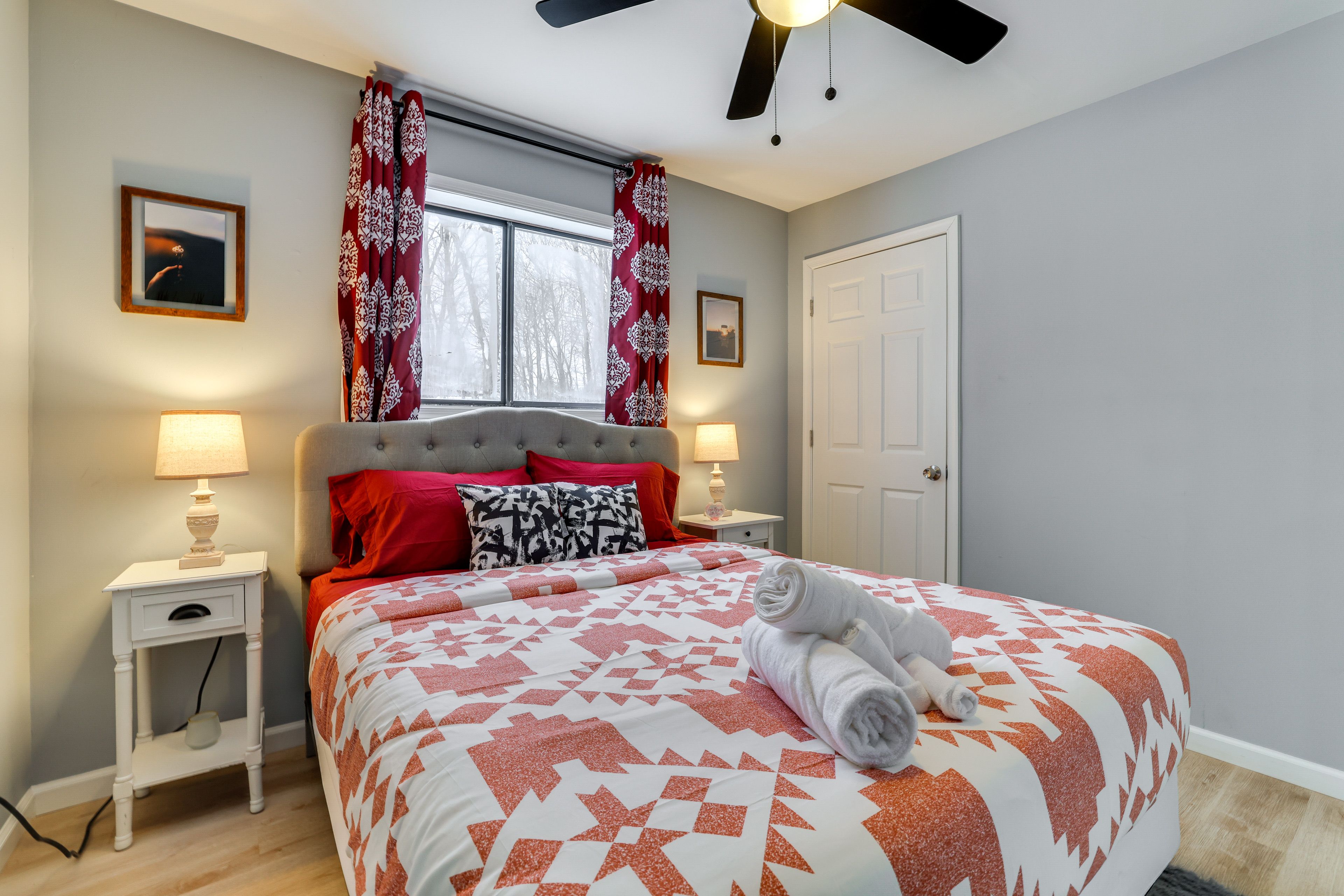 Bedroom 2 | Queen Bed
