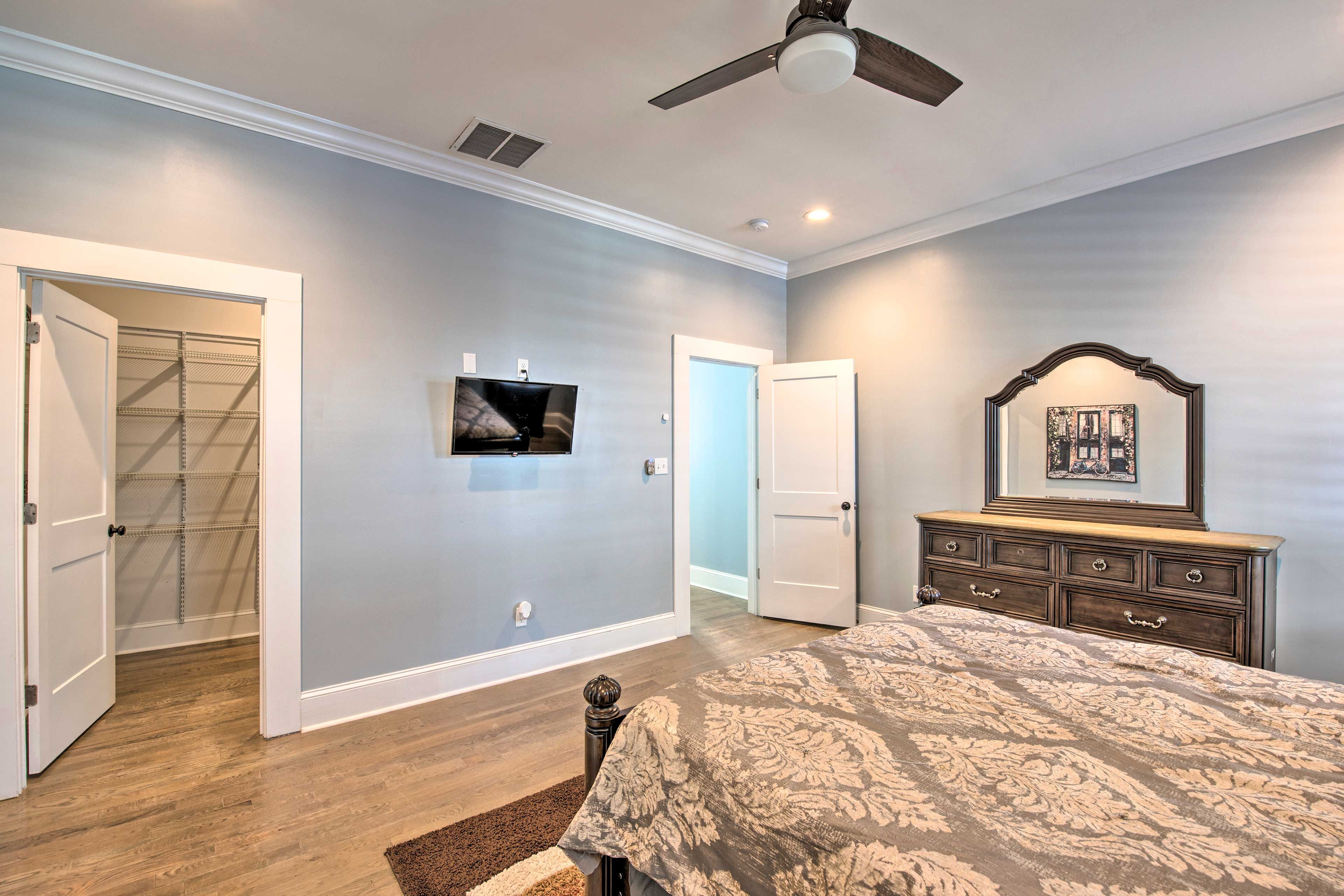Bedroom 1 | Linens Provided
