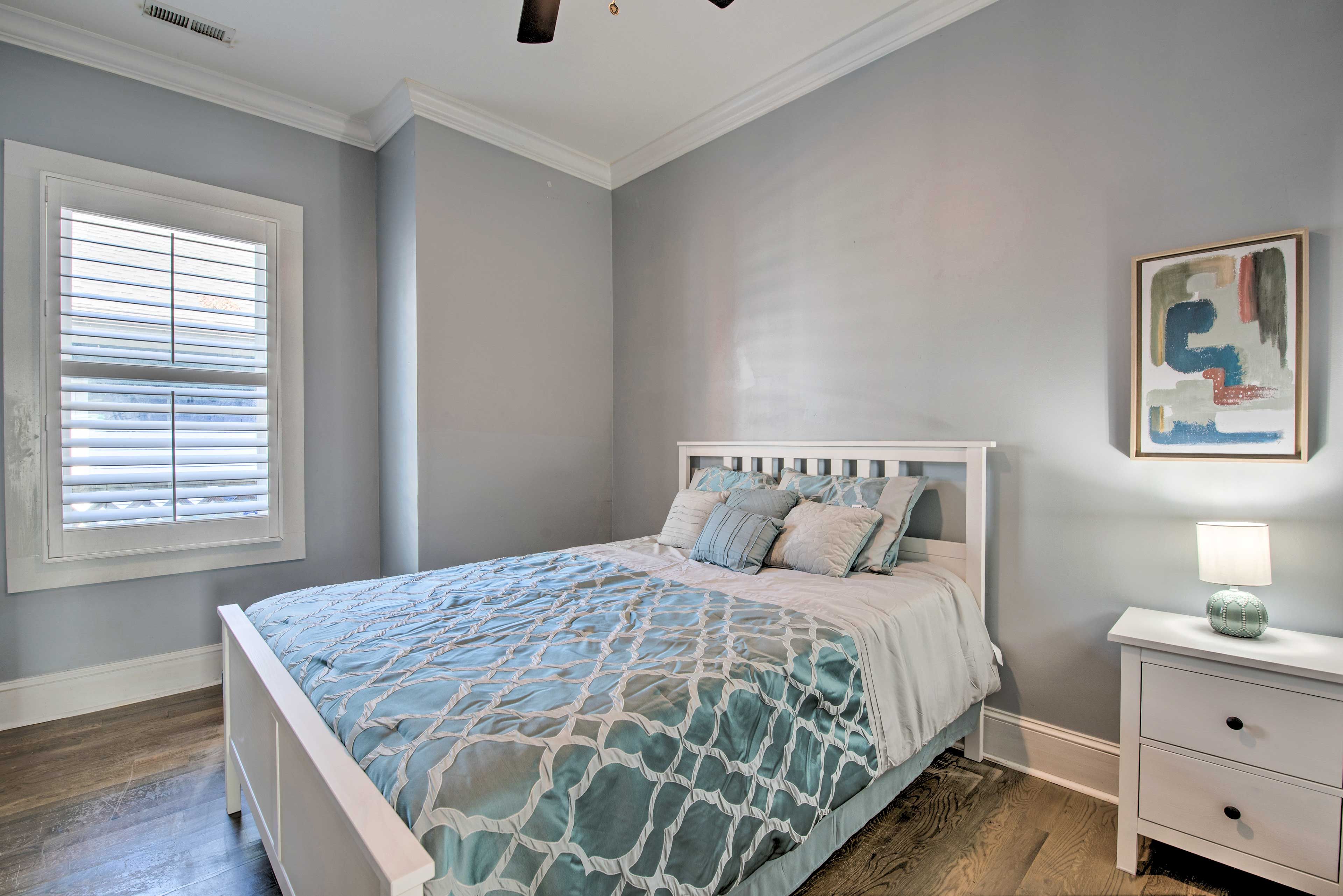 Bedroom 2 | Queen Bed