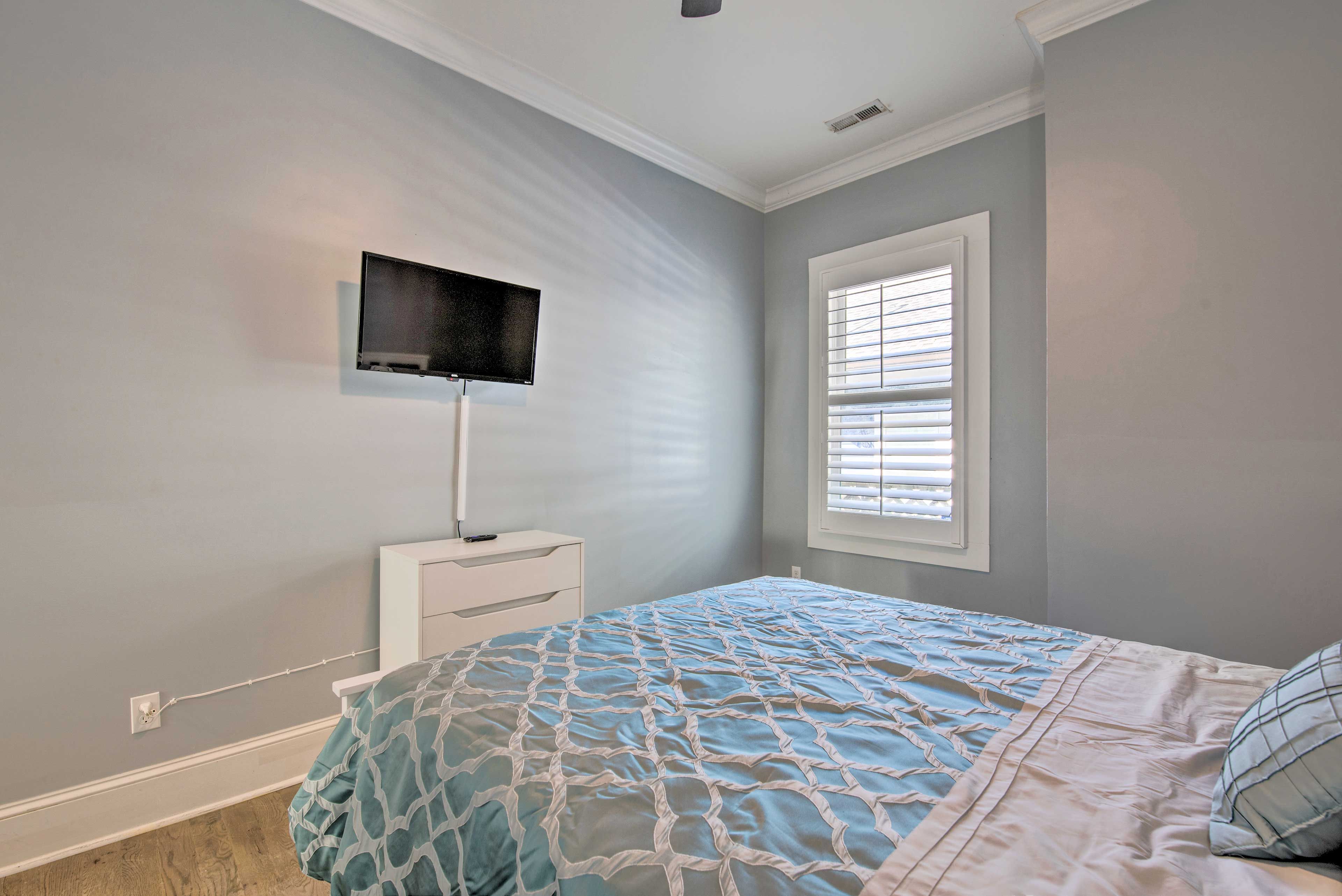Bedroom 2 | Smart TV