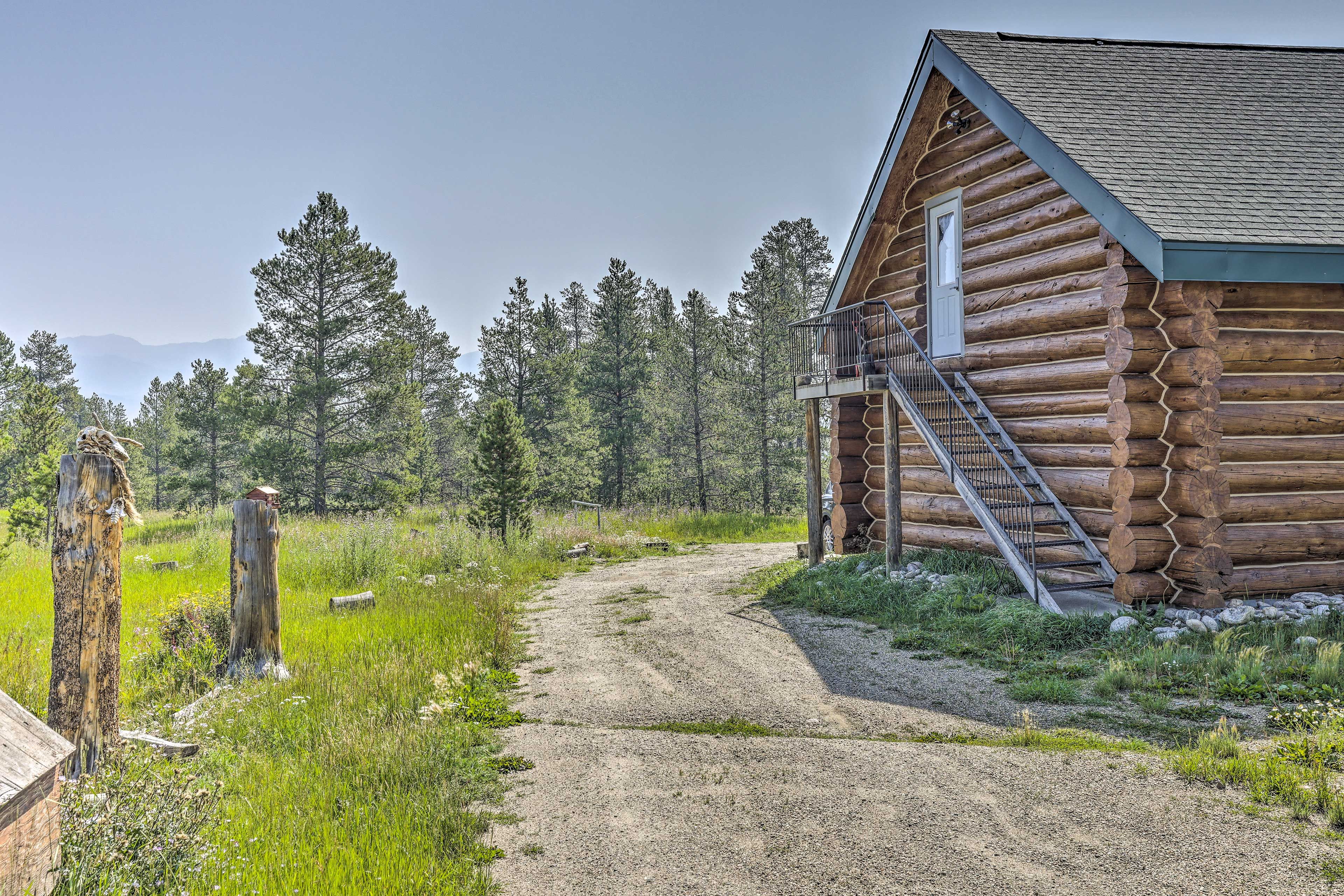 Studio Exterior | Guesthouse Above Garage | Homeowners On-Site