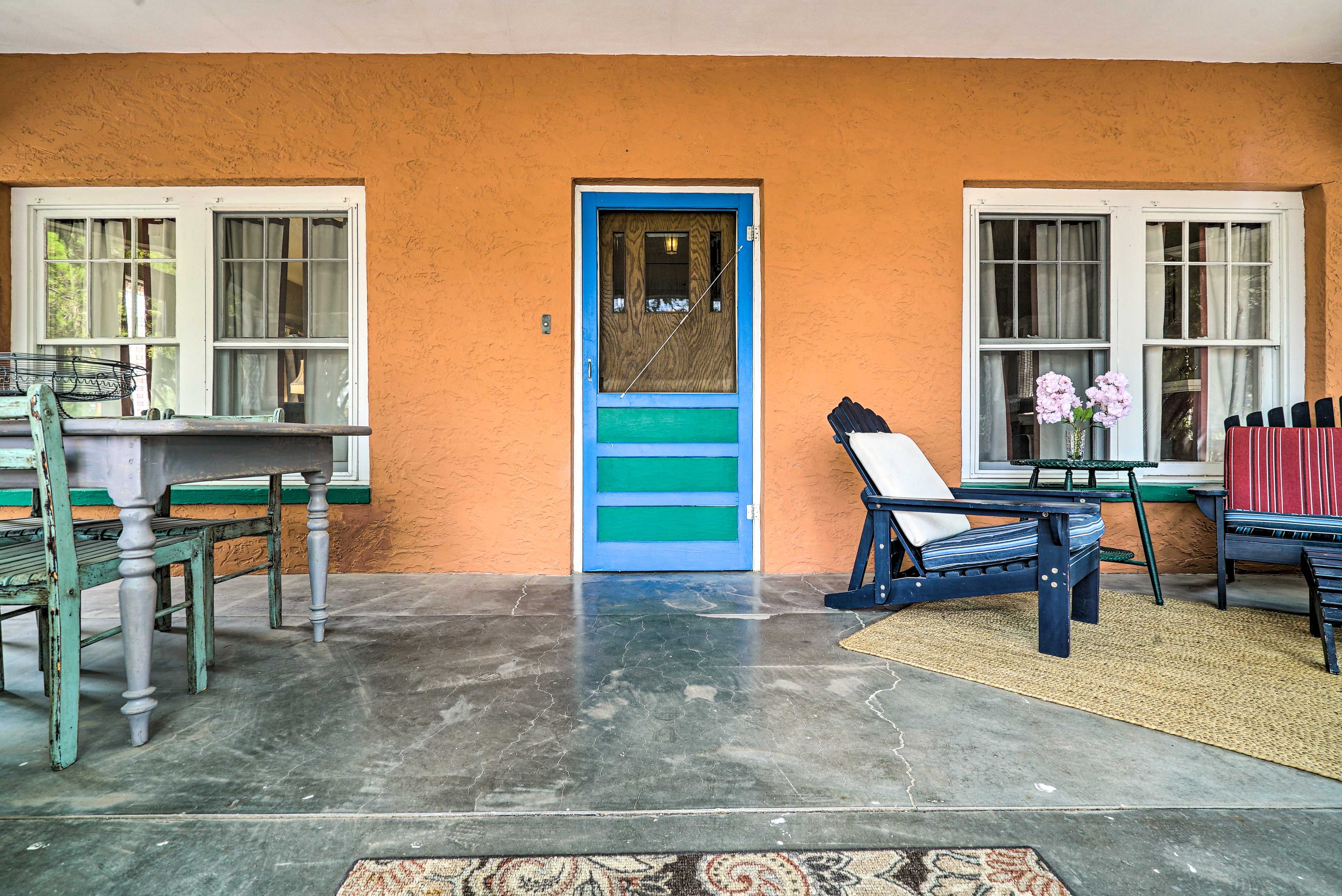 Screened-In Porch