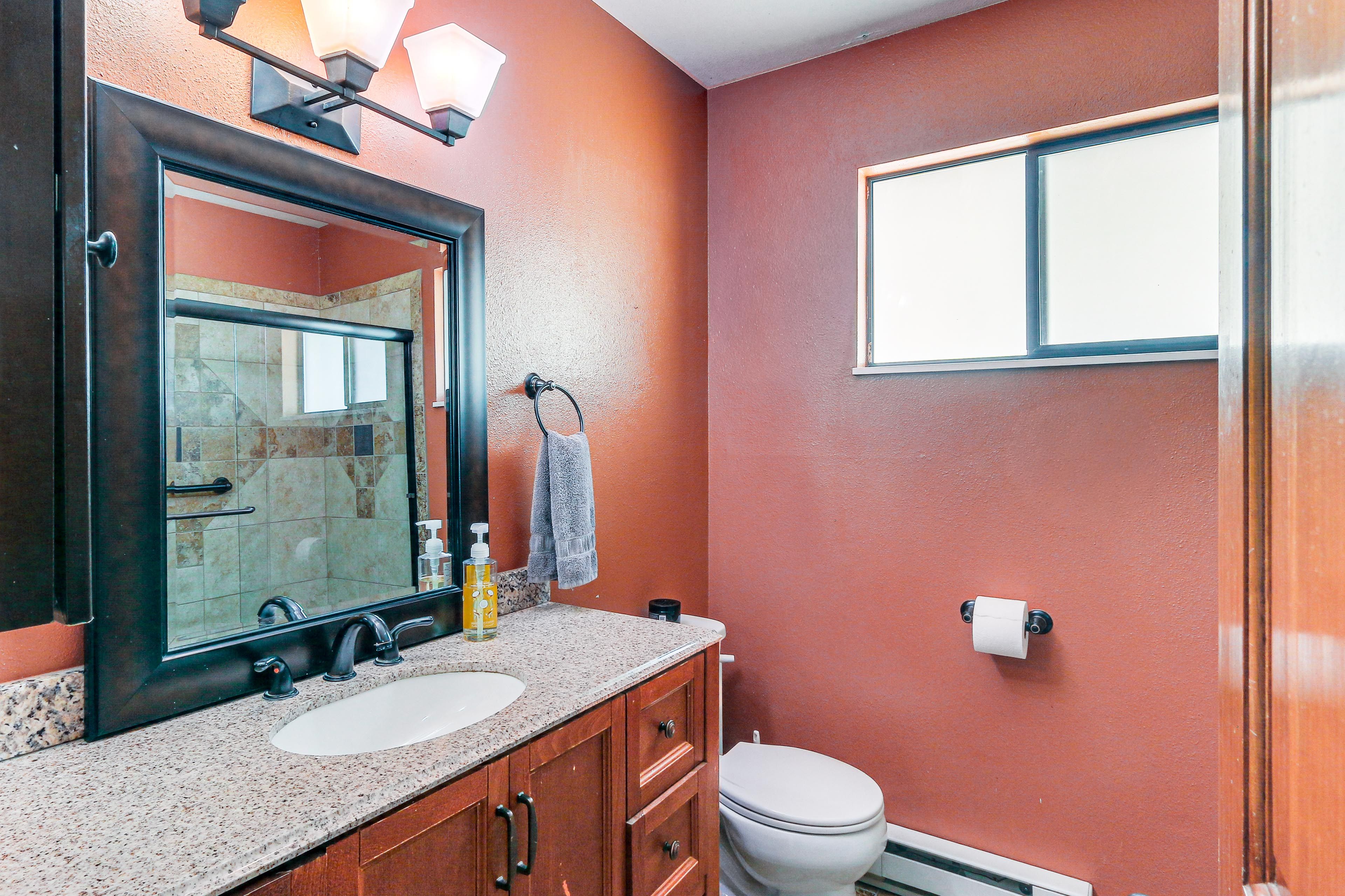 Bathroom | Upper Level