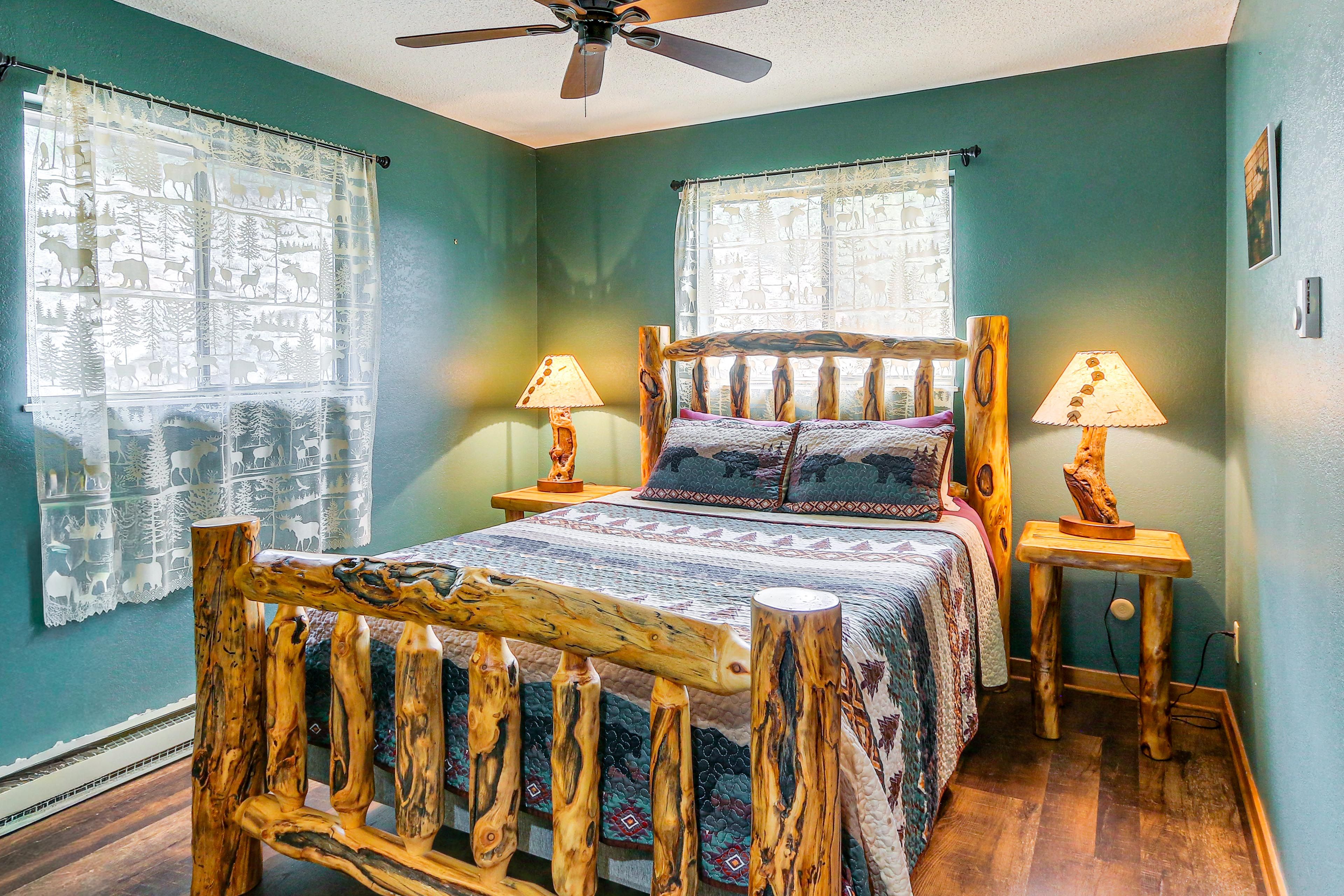 Bedroom 2 | Upper Level | Queen Bed