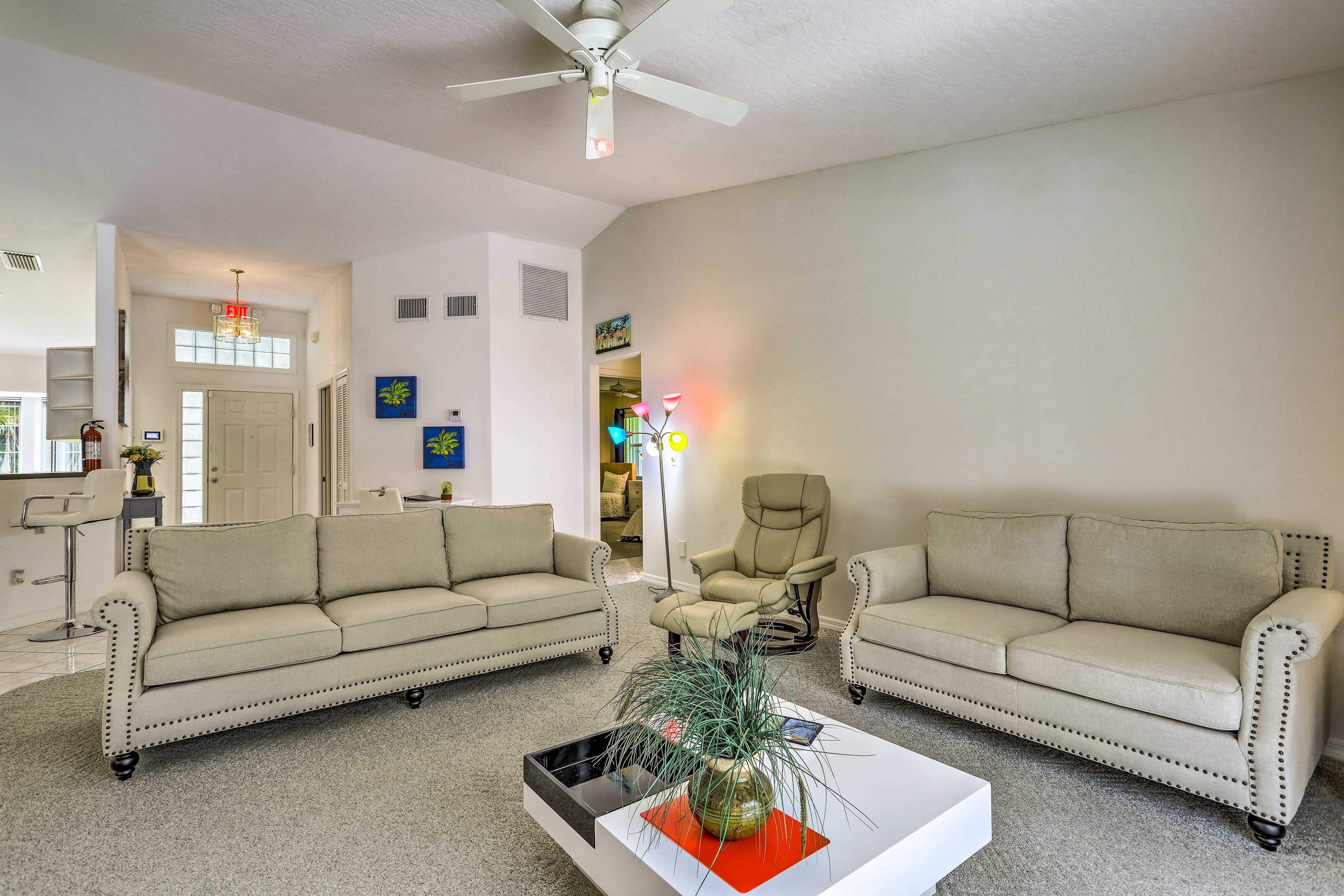 Living Room | Free WiFi