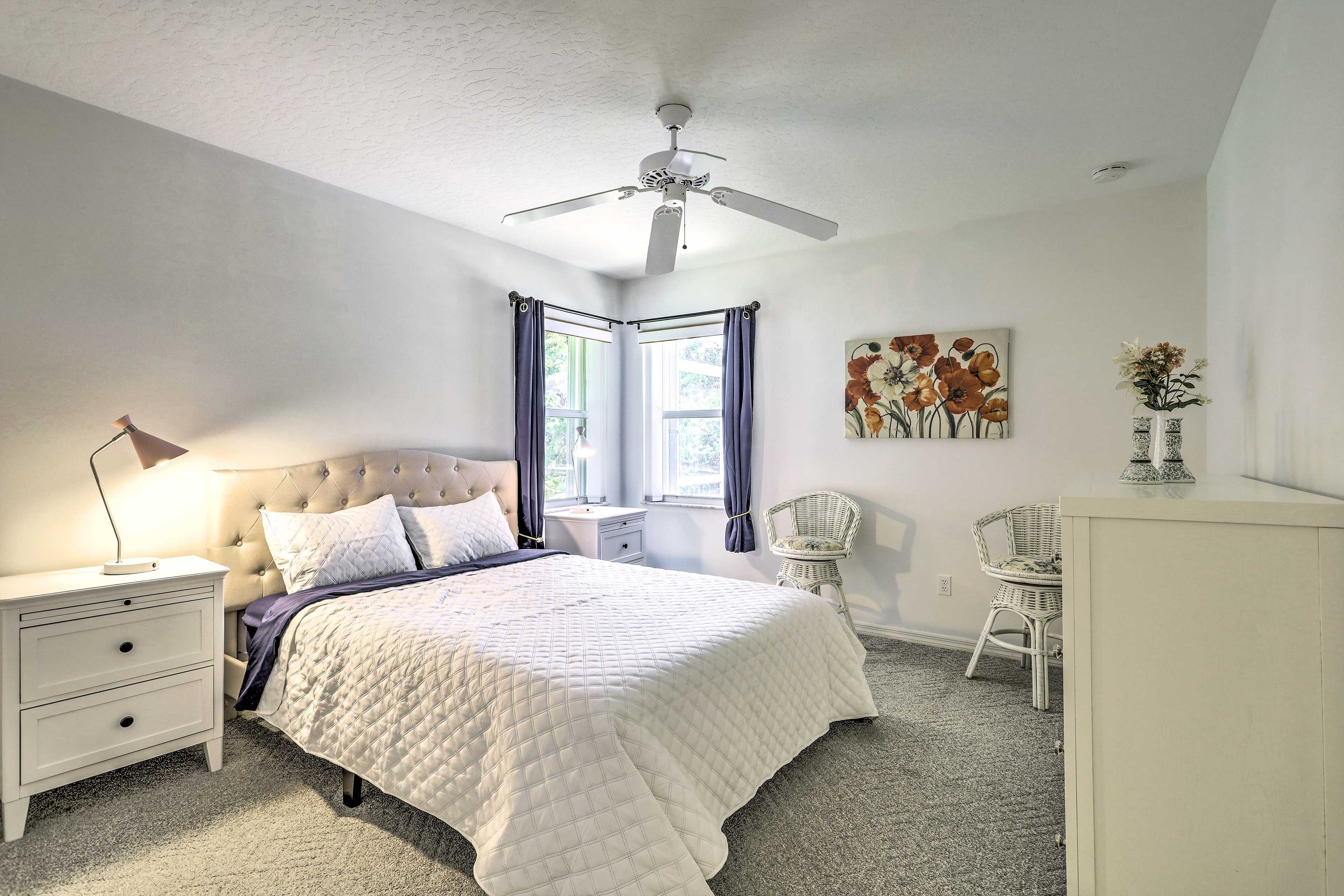 Bedroom 2 | Queen Bed
