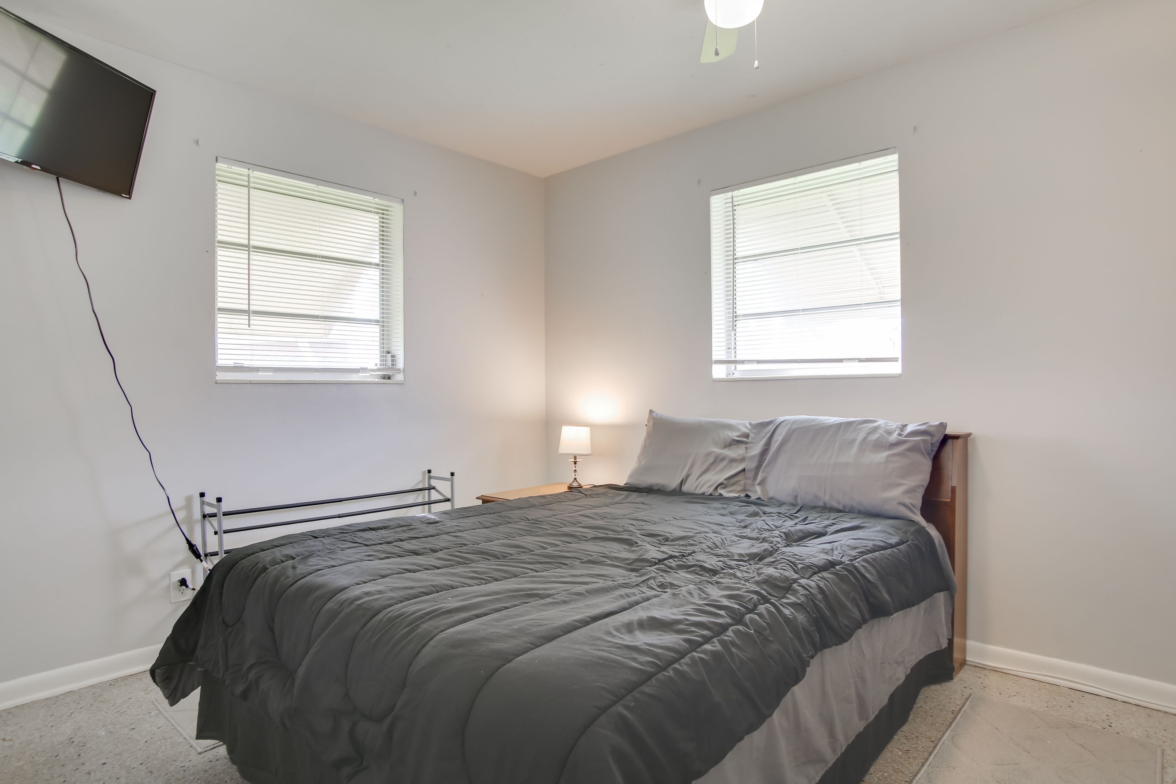 Bedroom 2 | Queen Bed