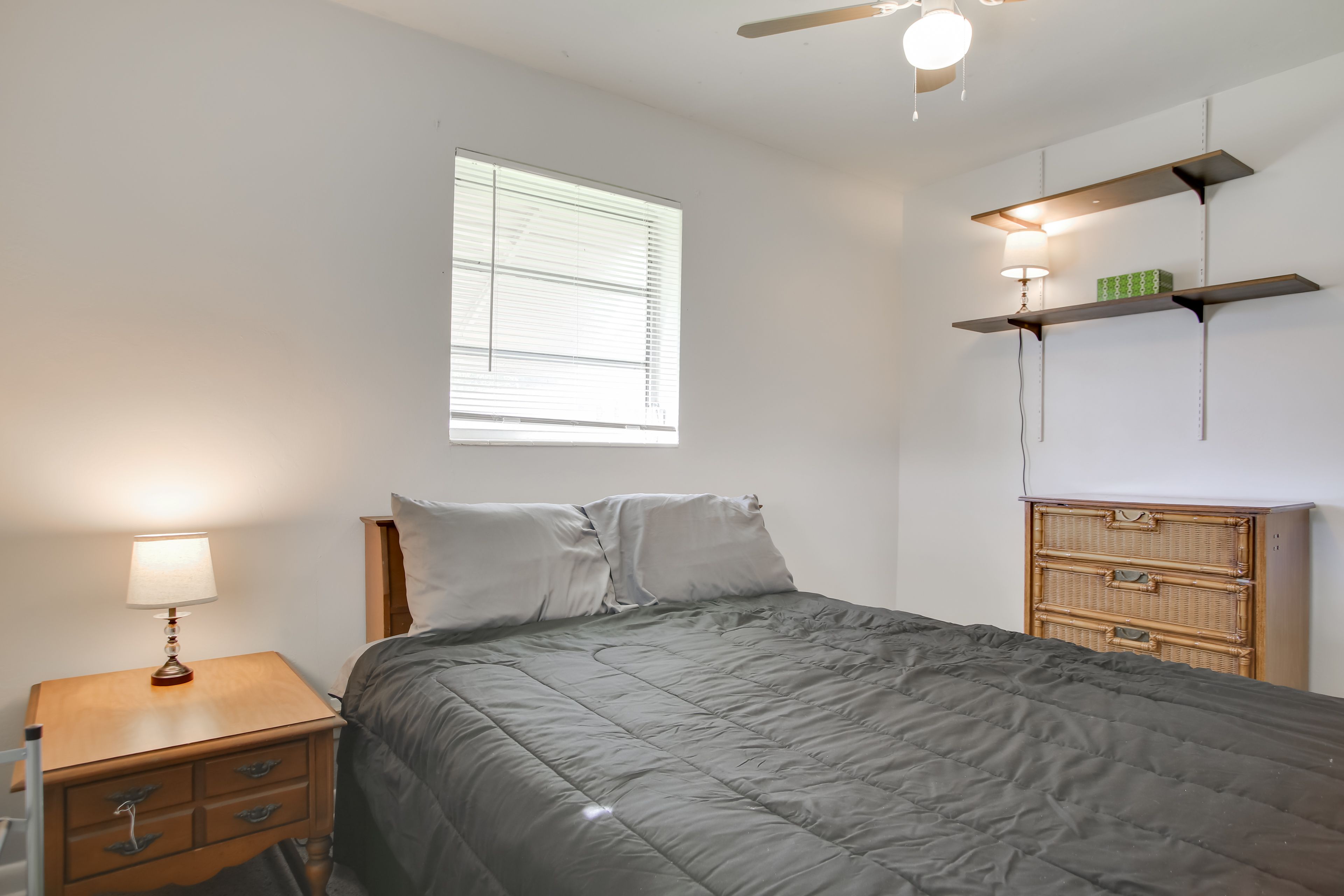 Bedroom 1 | King Bed