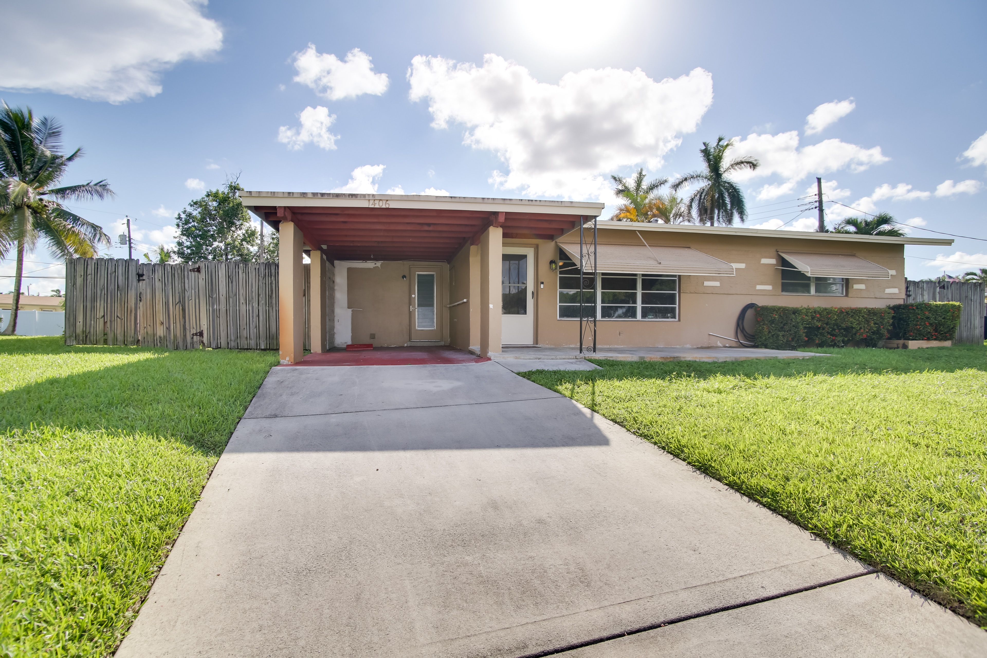 Parking | Driveway (3 Vehicles)