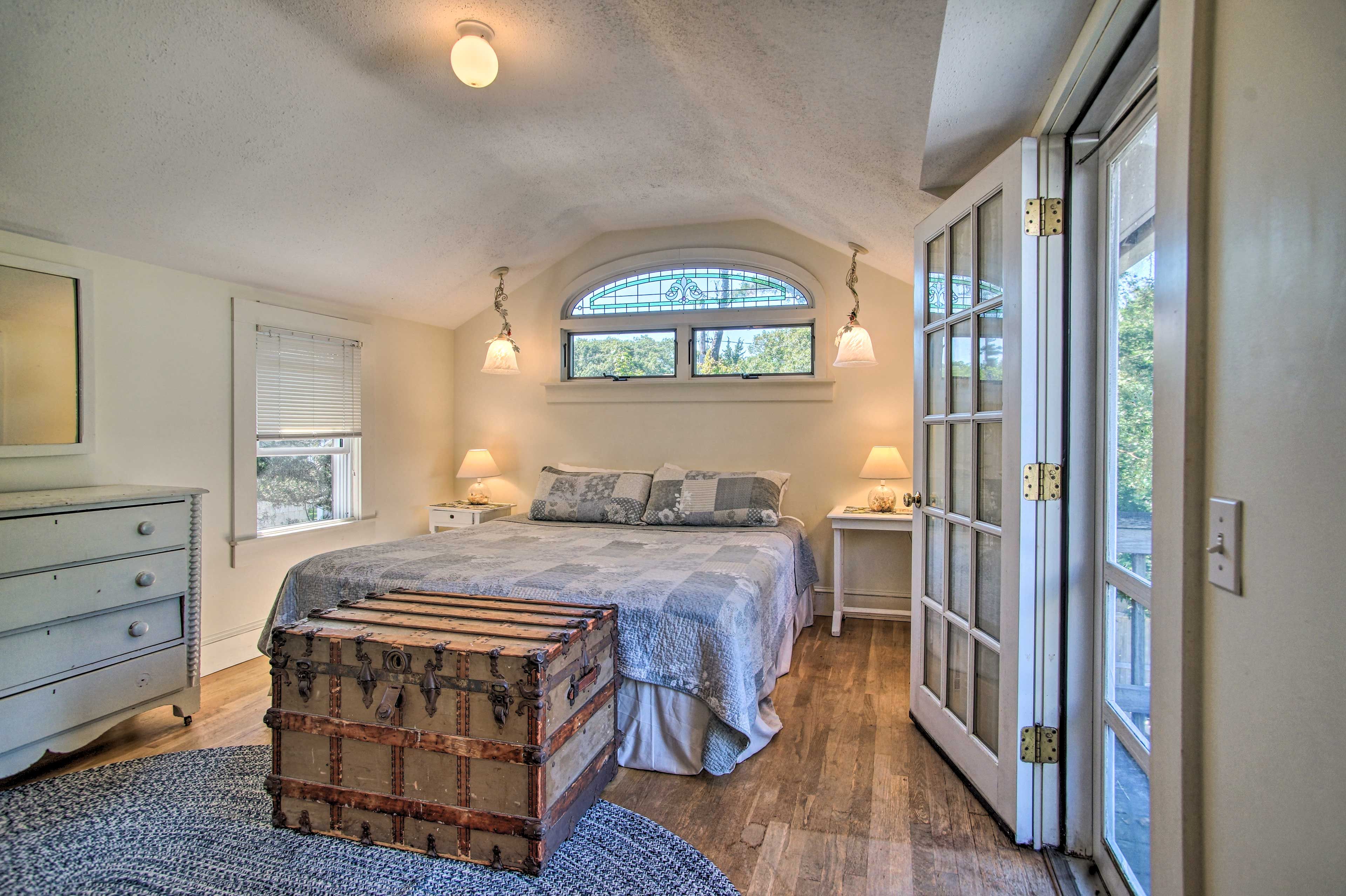 Bedroom 1 | King Bed | 2nd Floor