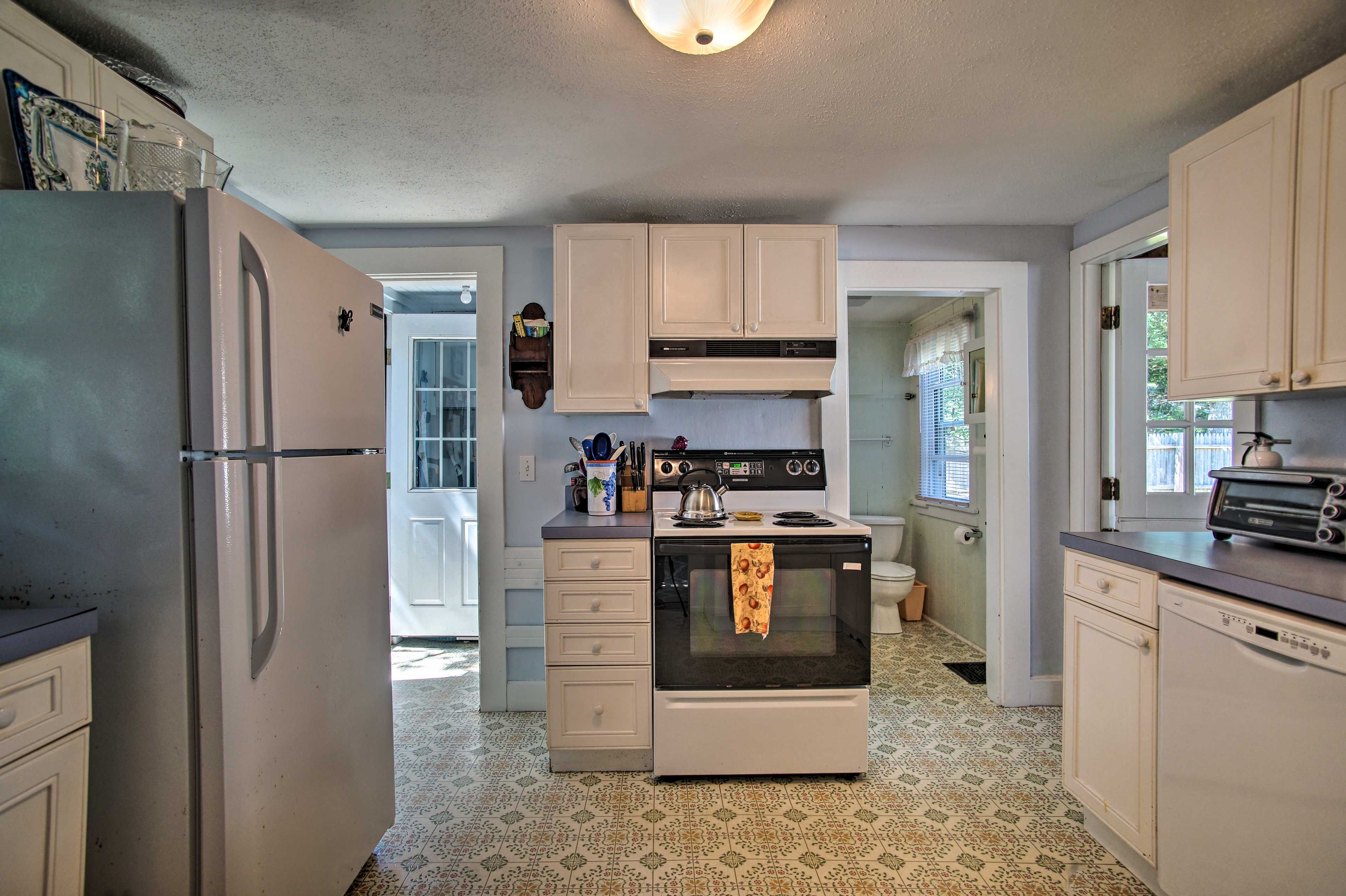 Kitchen | Fully Equipped