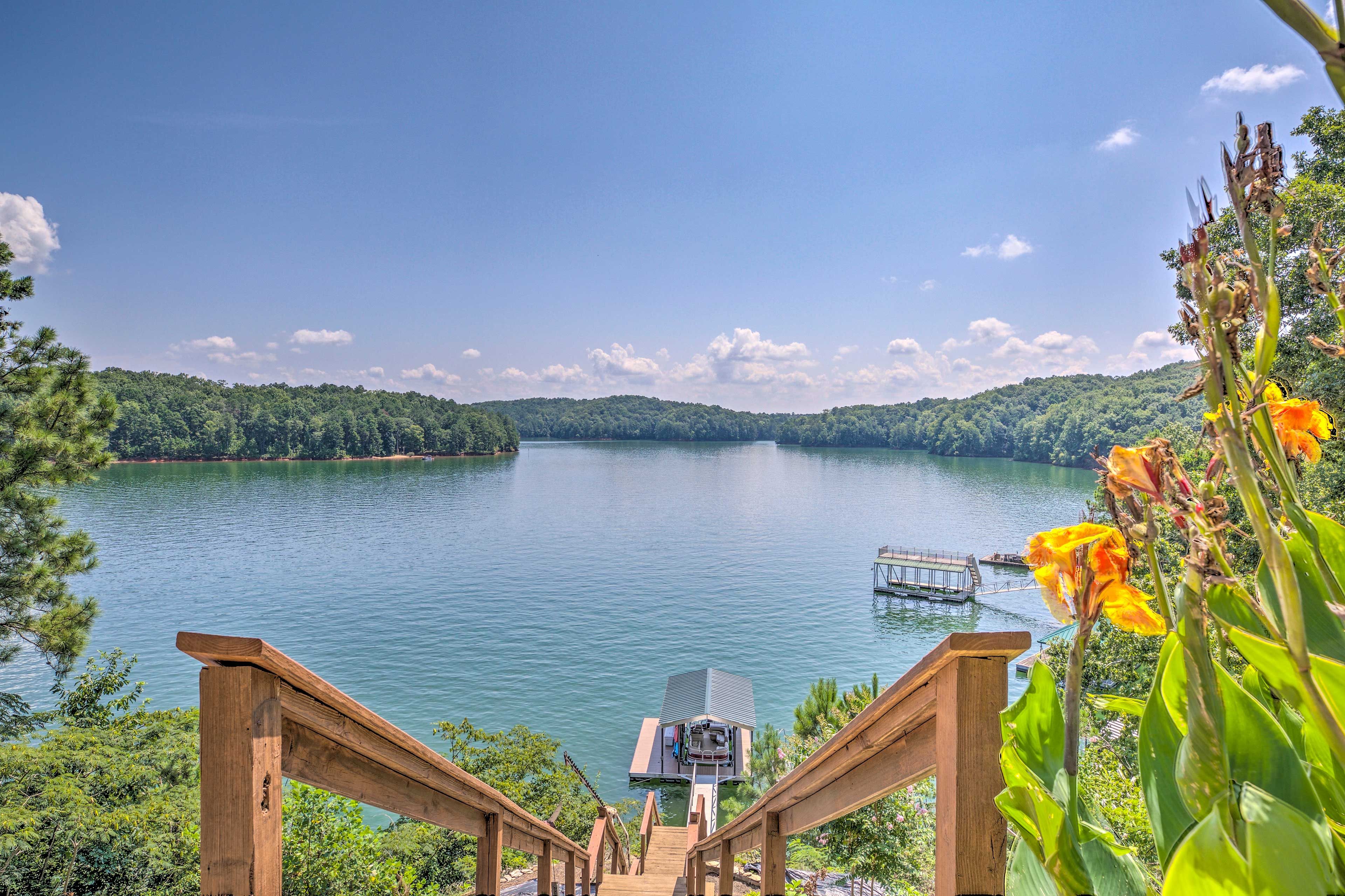 Shared Dock w/ Power & Lighting | Direct Access to Lake Allatoona | Boat Lift