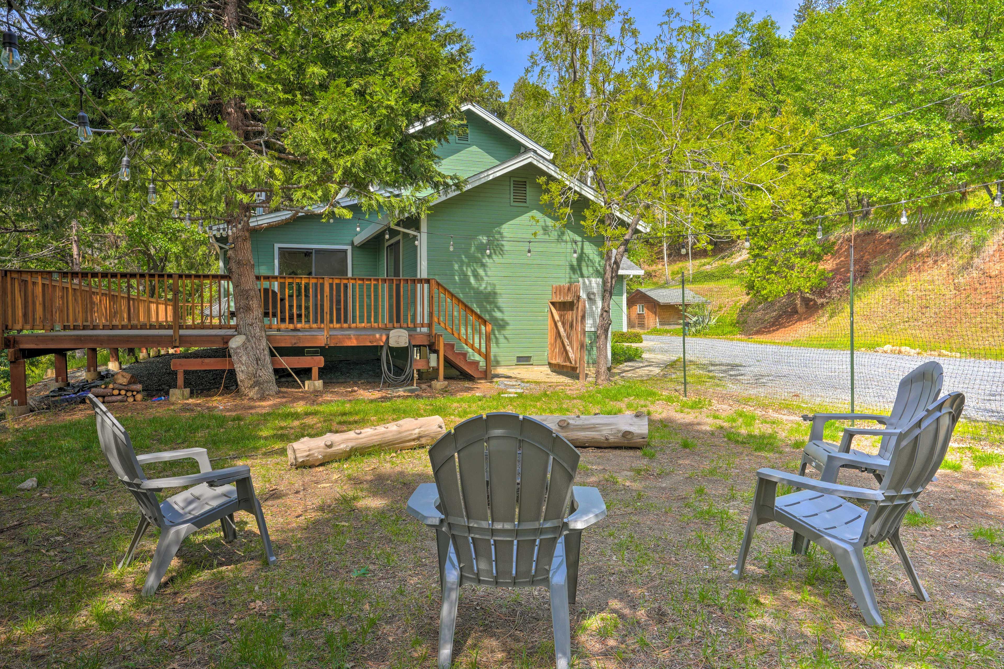 Backyard | Wood-Burning Fire Pit