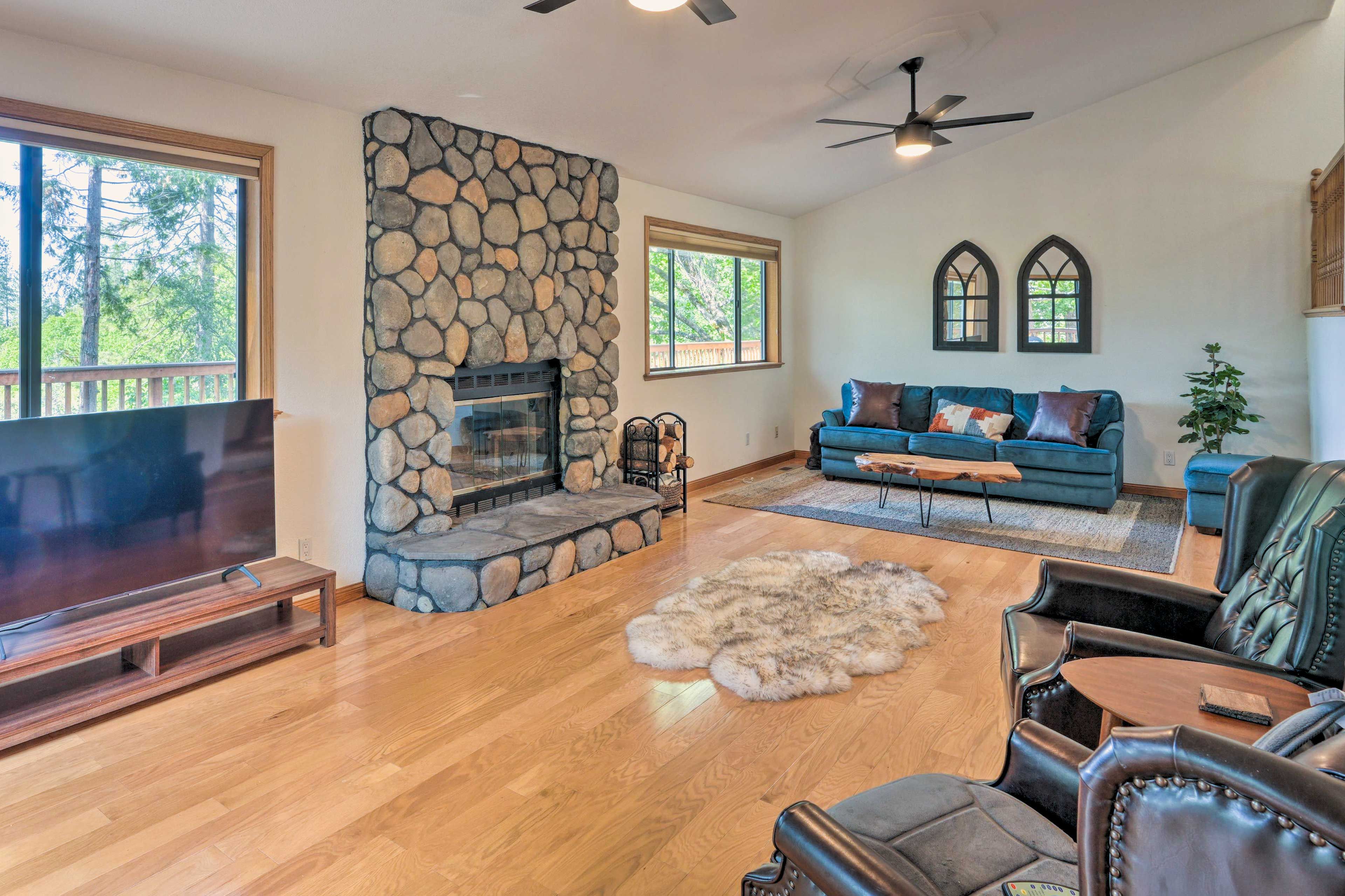 Living Room | Smart TV