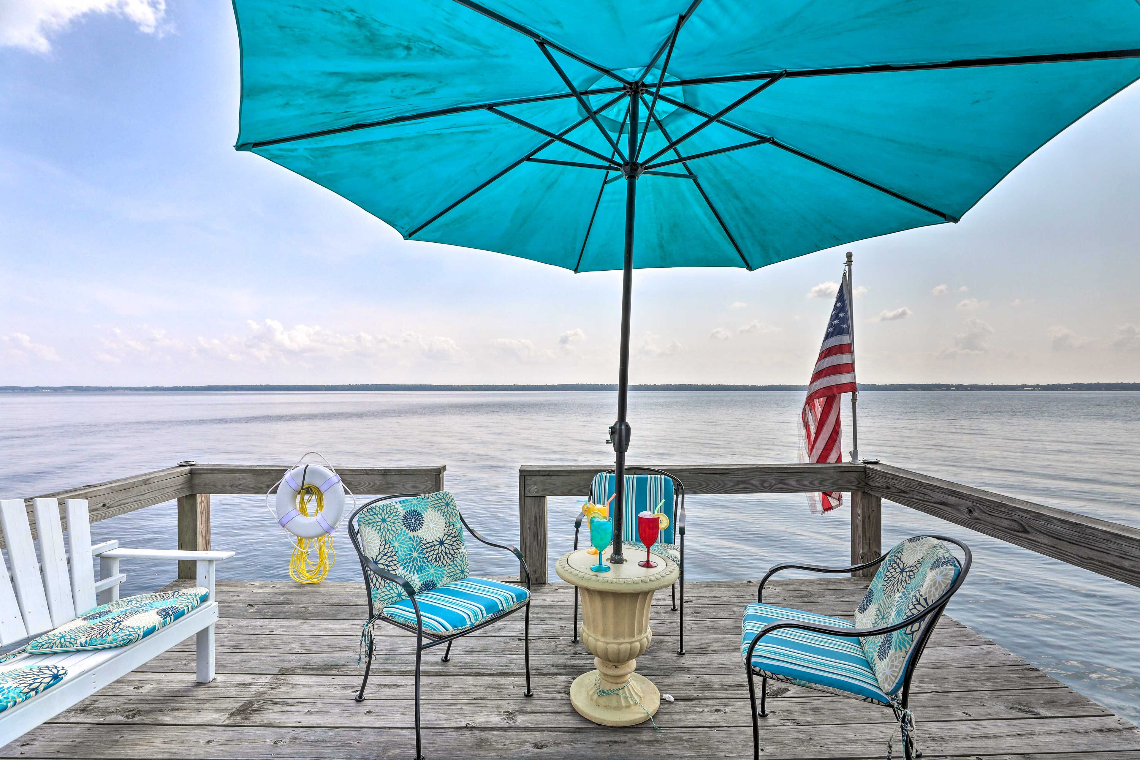 Summerton Vacation Rental | 3BR | 2BA | 1,200 Sq Ft | Step-Free Access