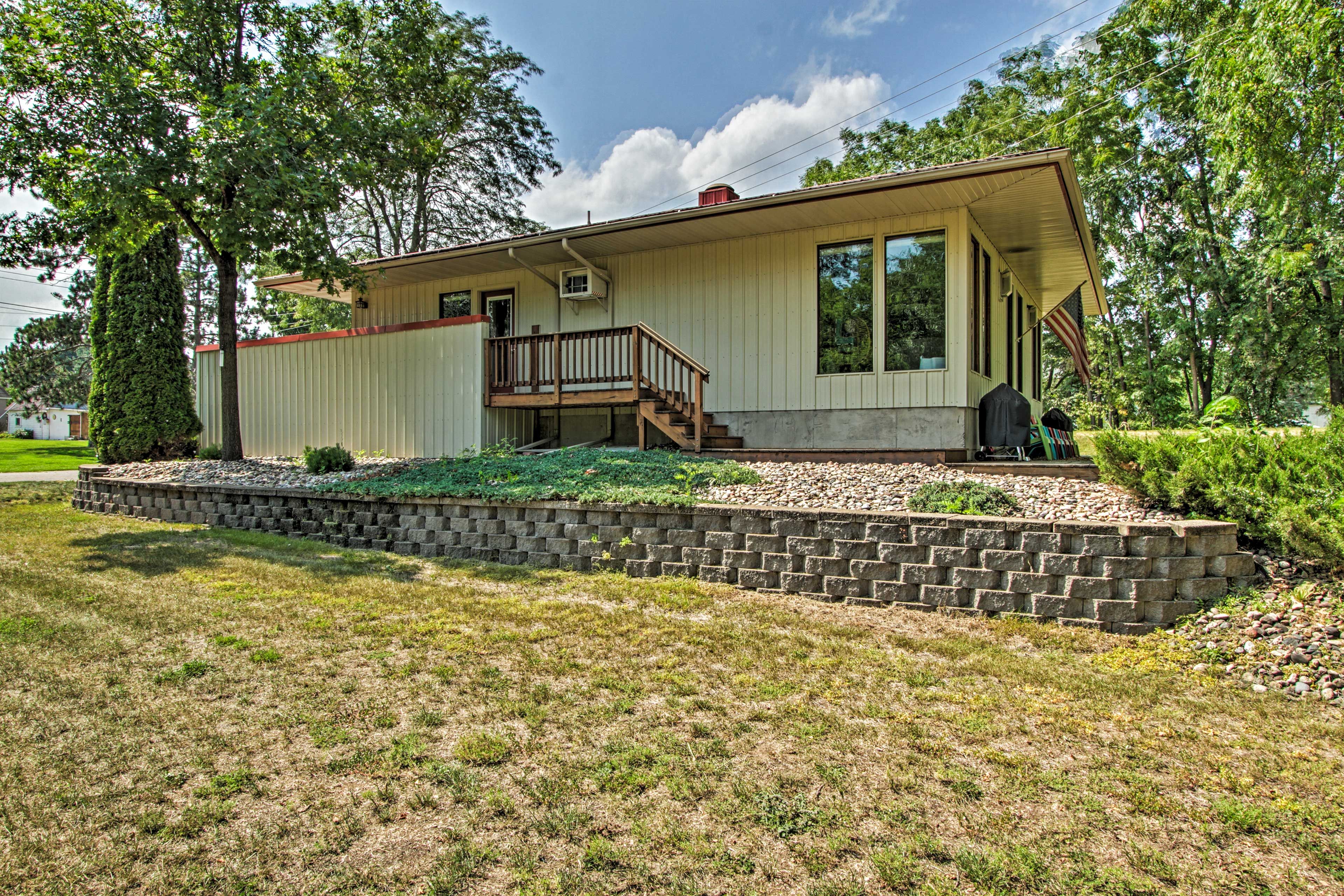 Studio Exterior | Additional Accommodations Available On-Site