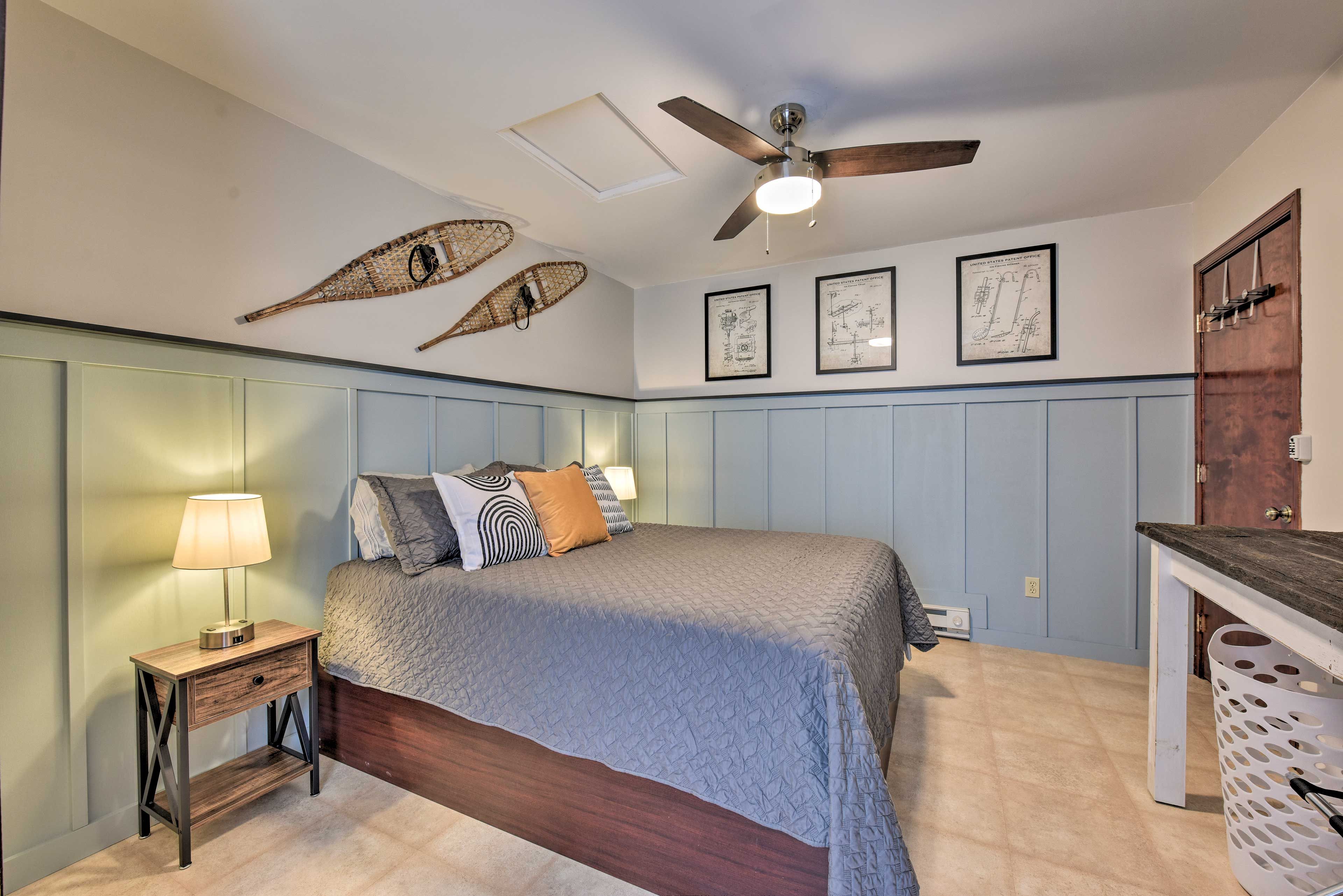 Studio | Queen Bed
