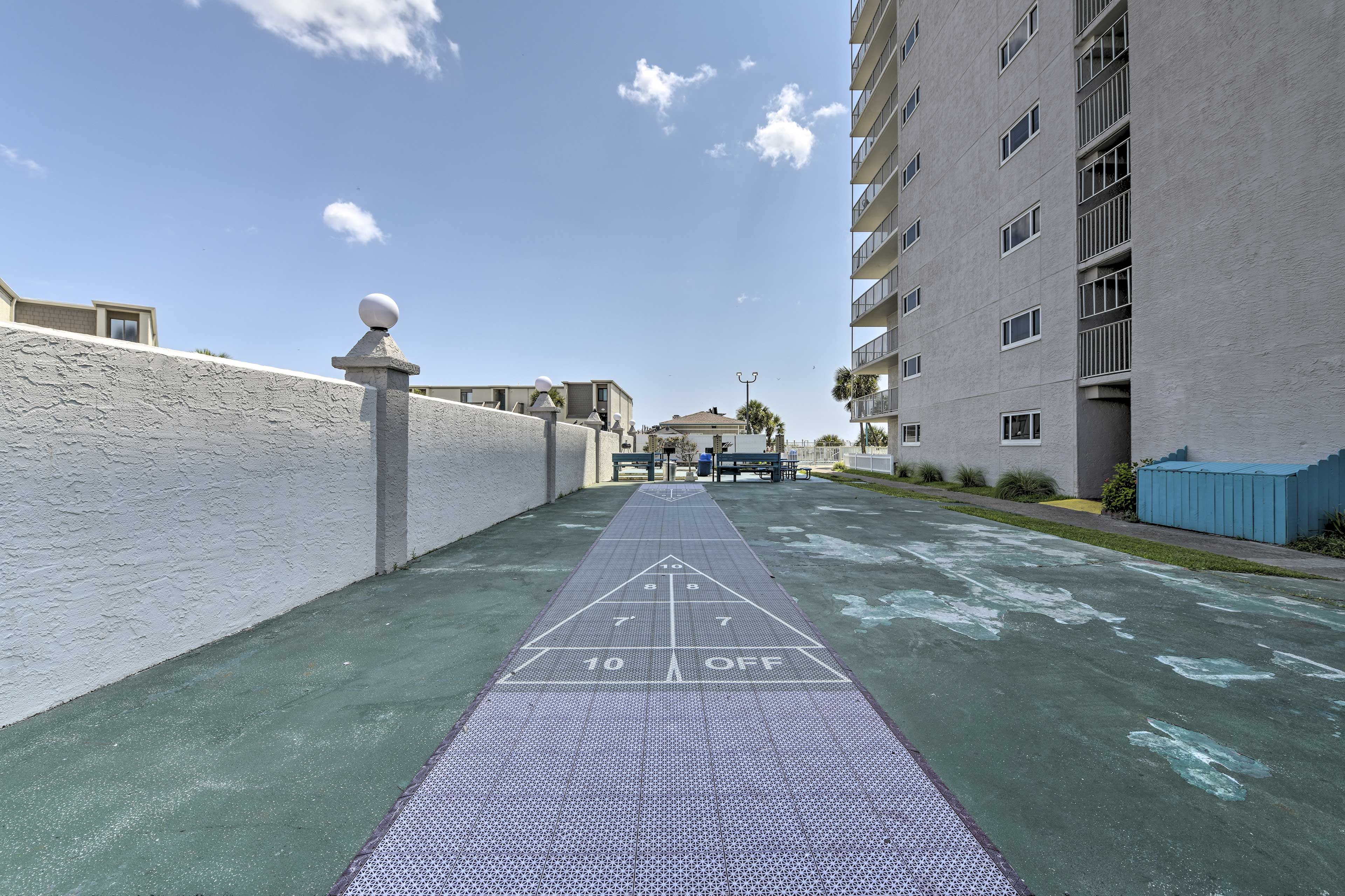 Community Amenities | Shuffleboard