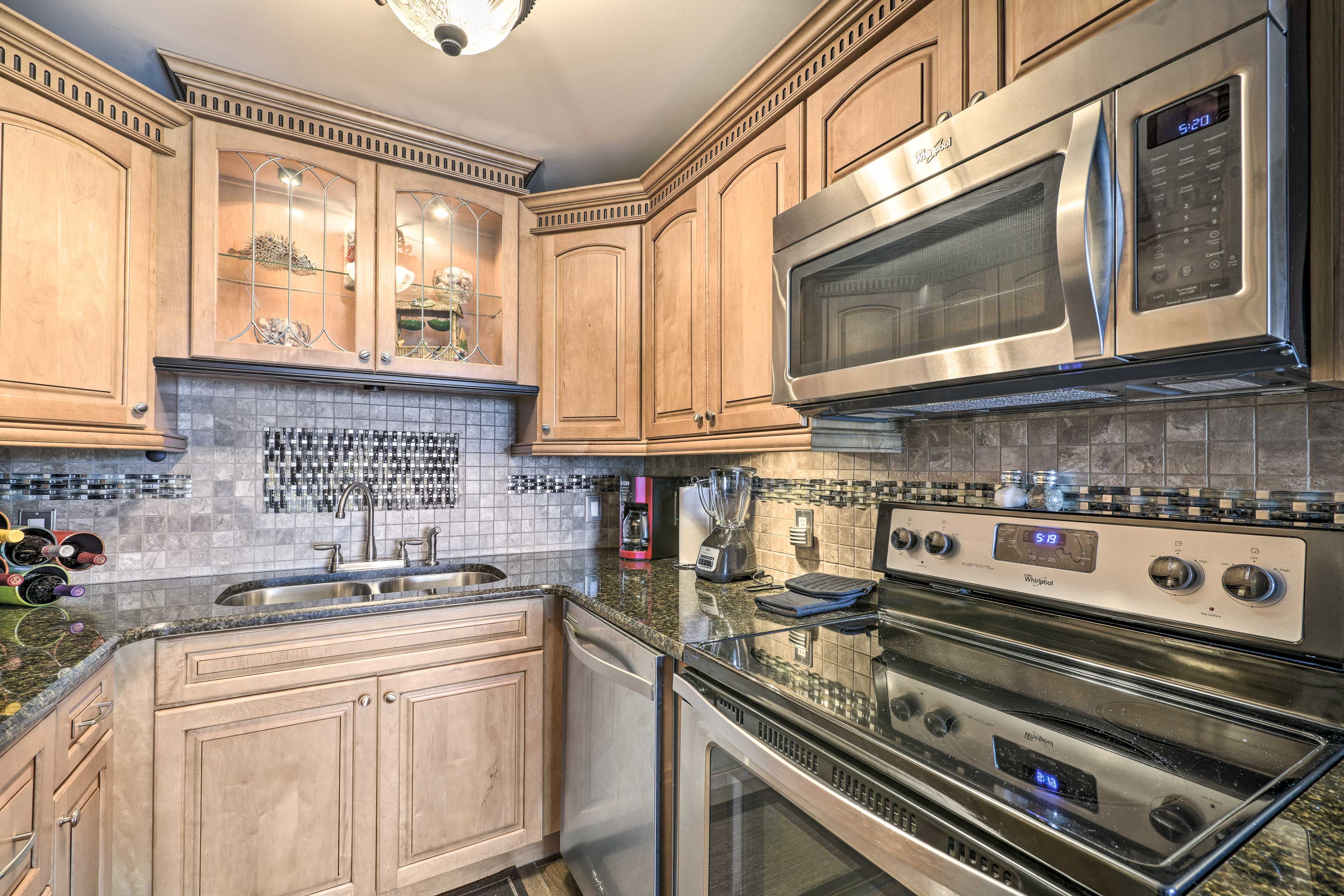 Fully Equipped Kitchen | Drip Coffee Maker | Blender