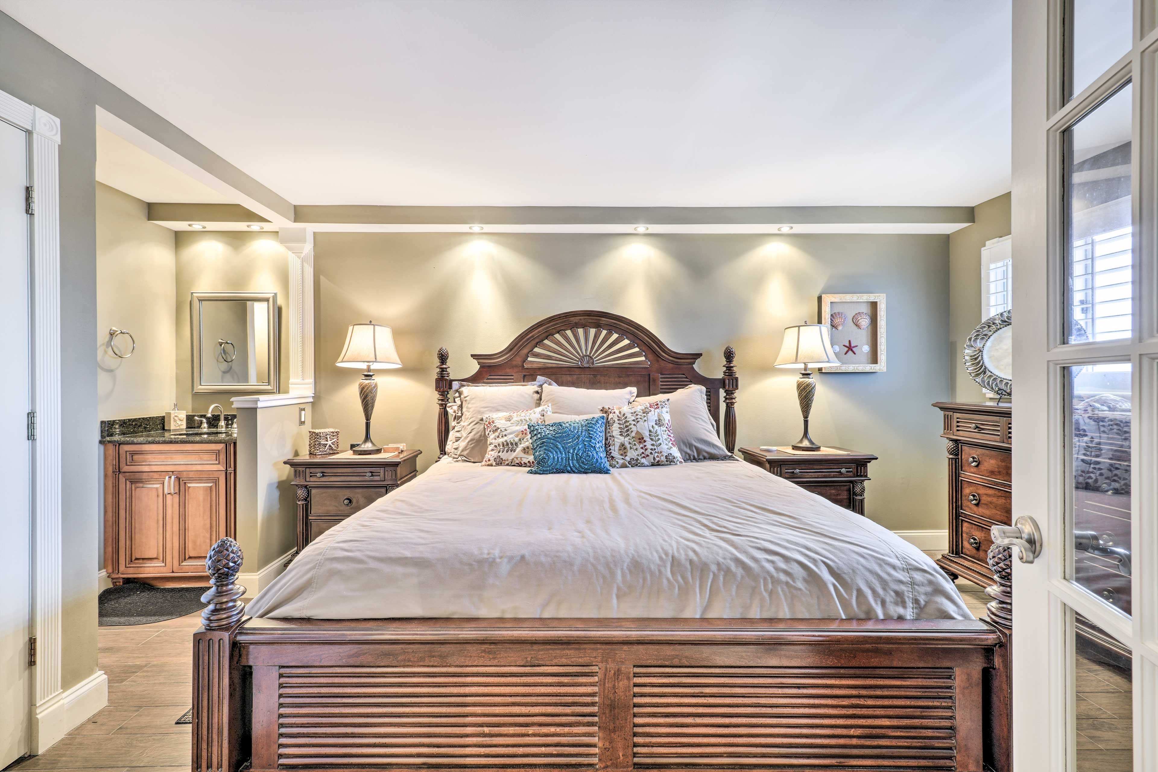 Bedroom | King Bed