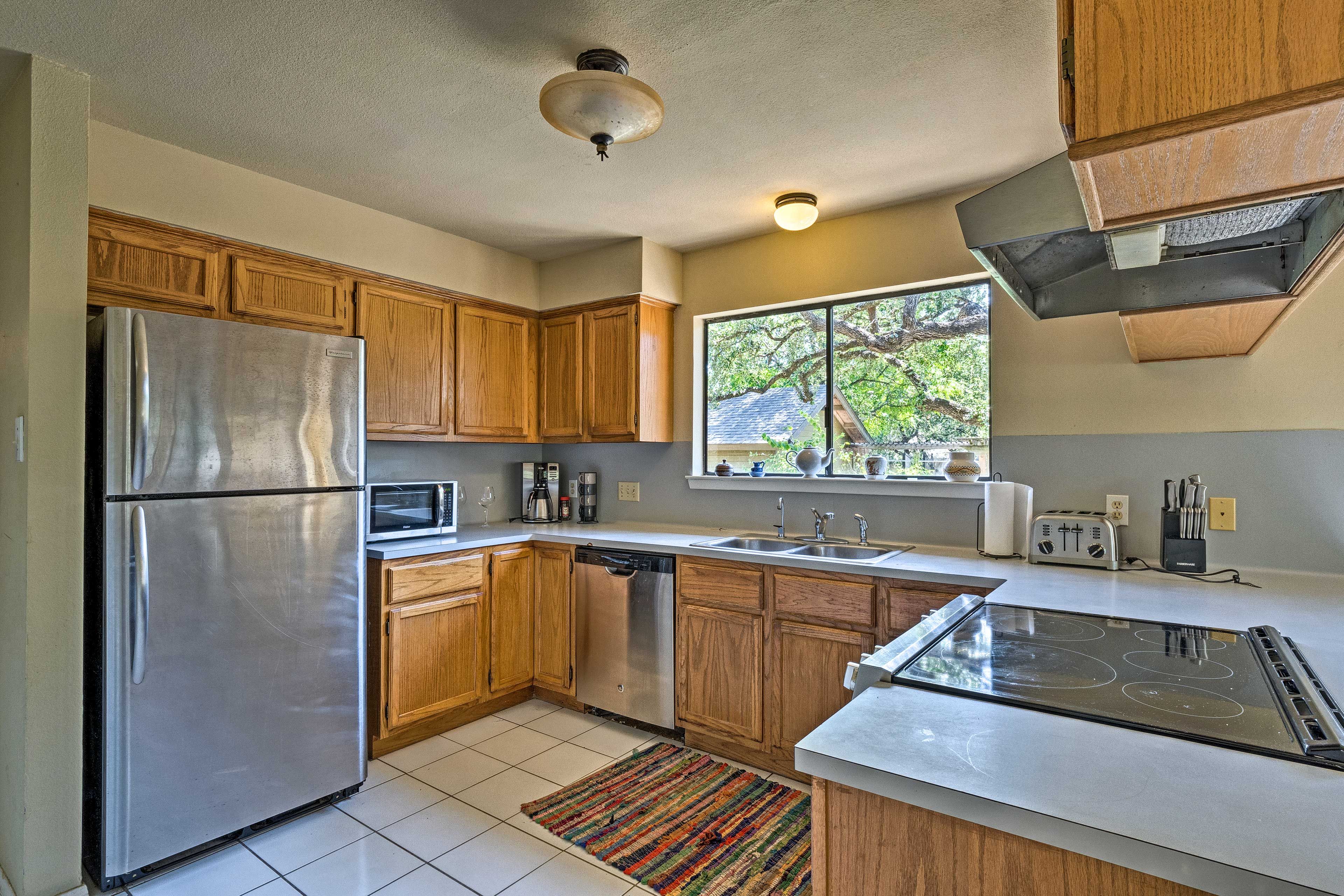 Fully Equipped Kitchen | Glassware