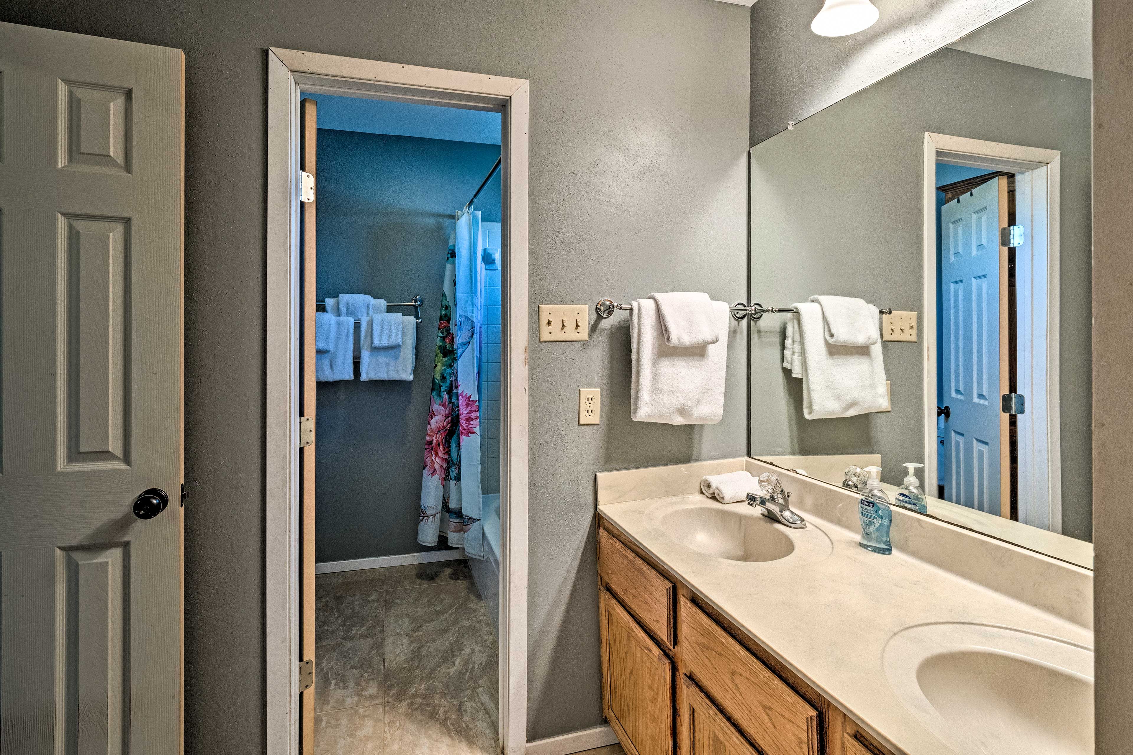Full Bathroom | Hair Dryer
