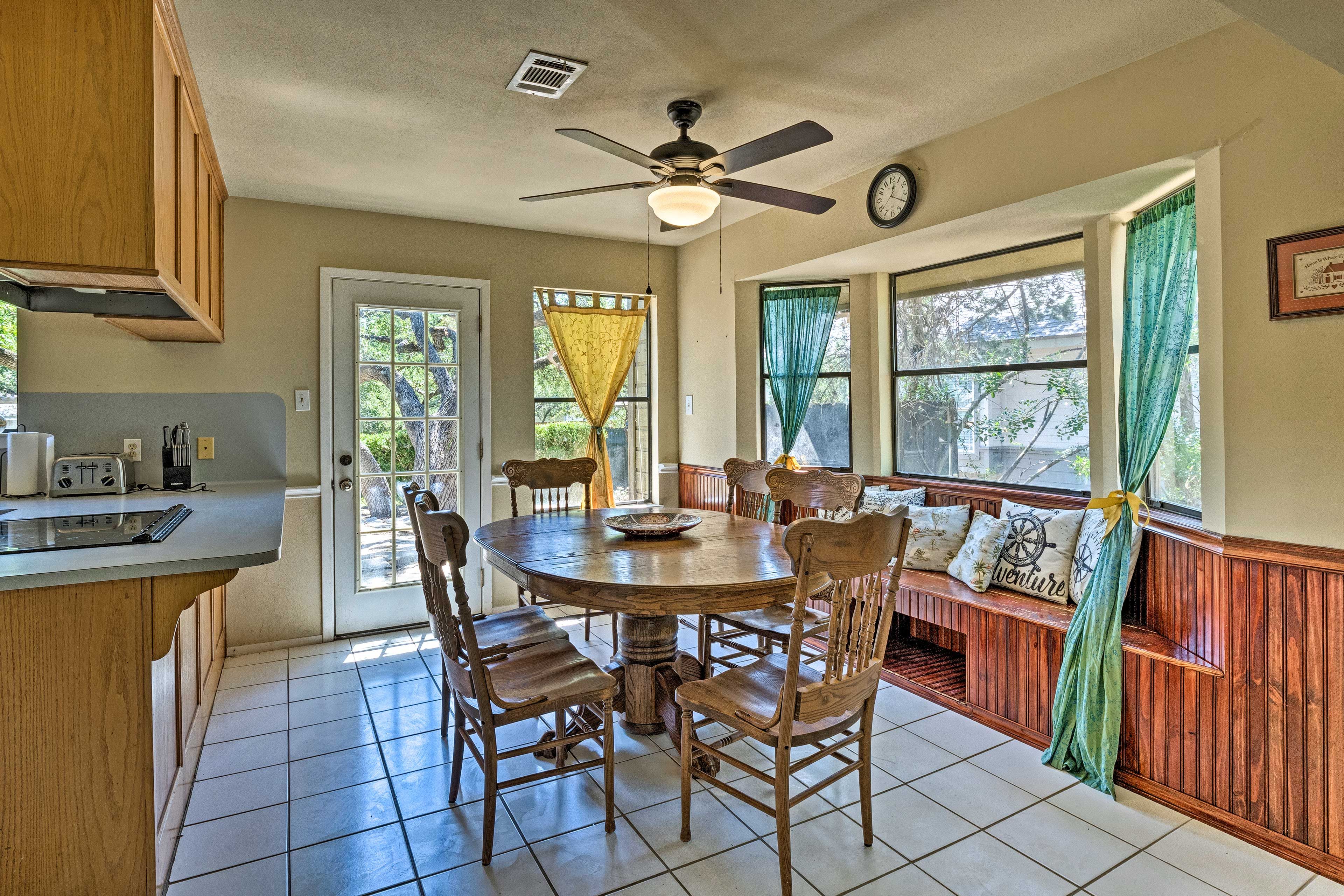Dining Room | Dishware & Flatware