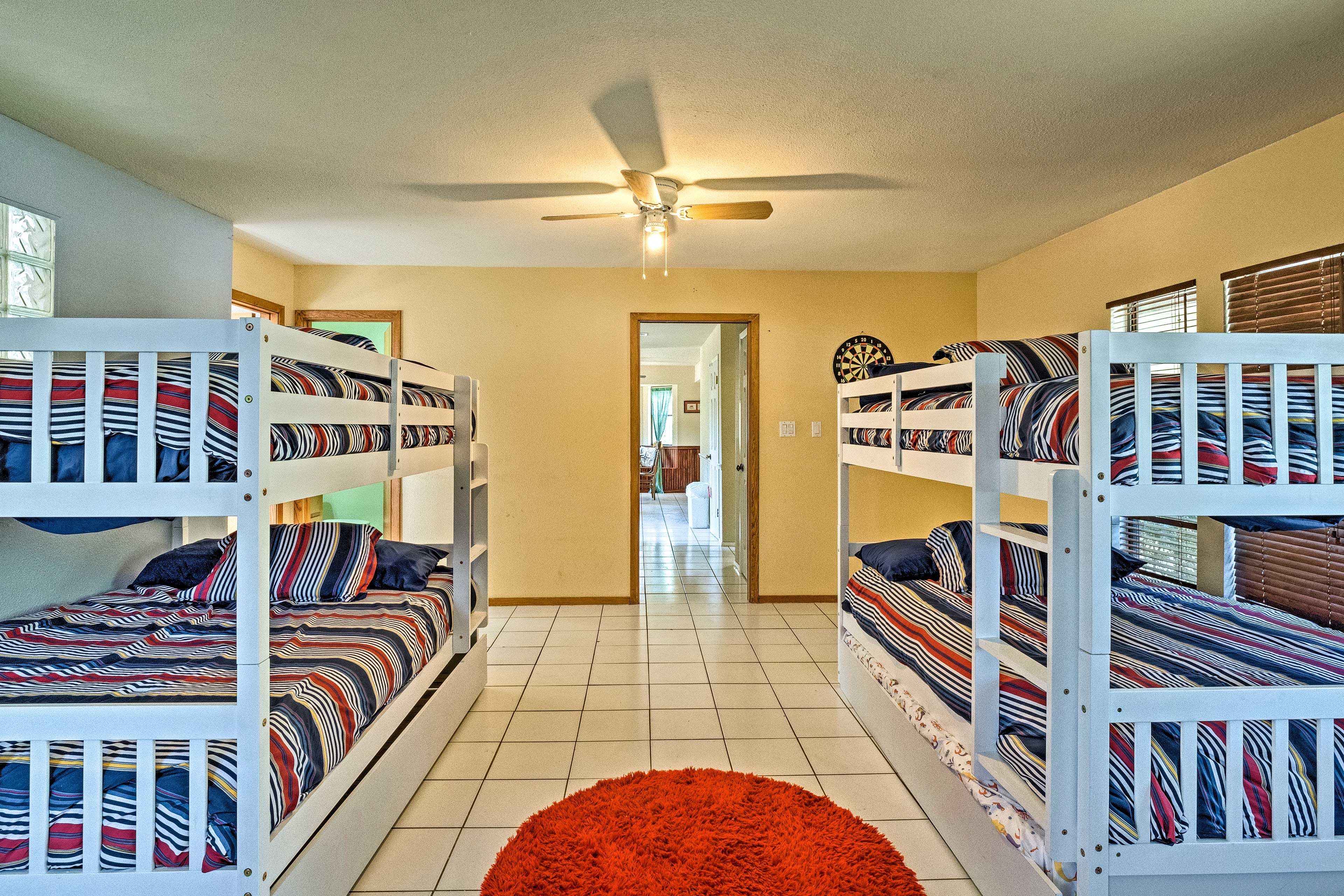 Bedroom 4 | Ping Pong Table