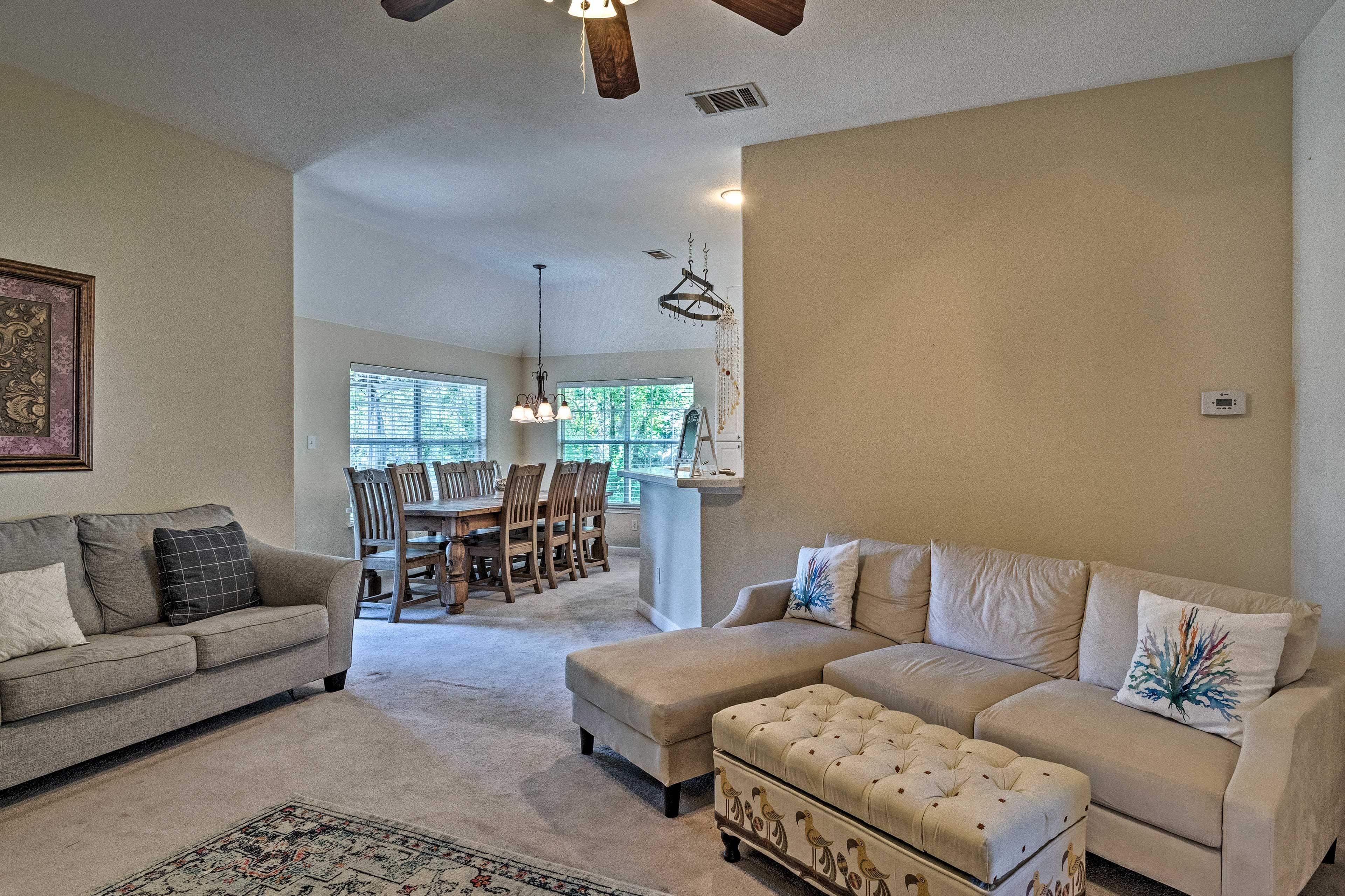 Living Room | Keyless Entry | Suitable for Mobility-Impaired