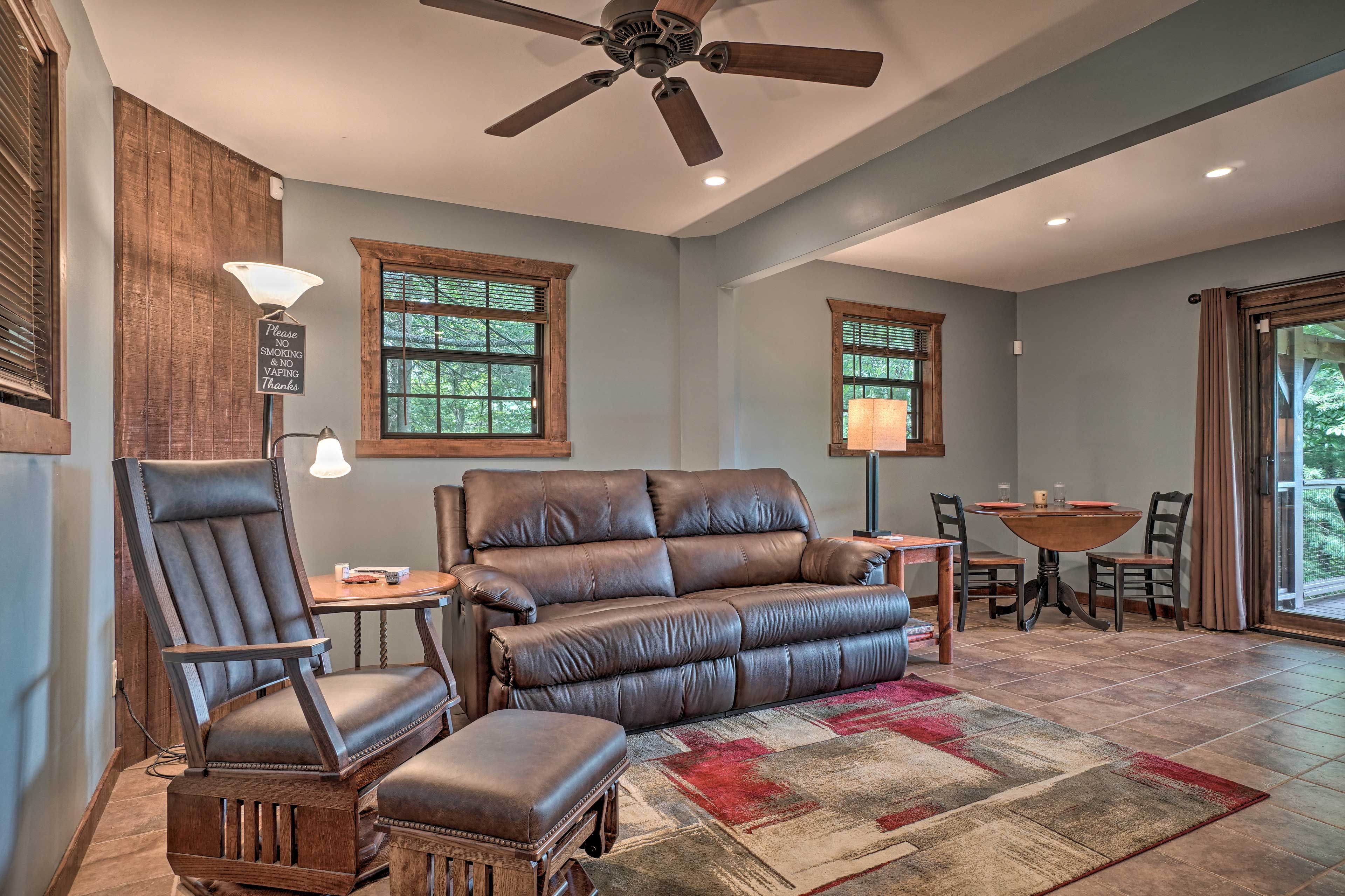 Living Room | Free WiFi