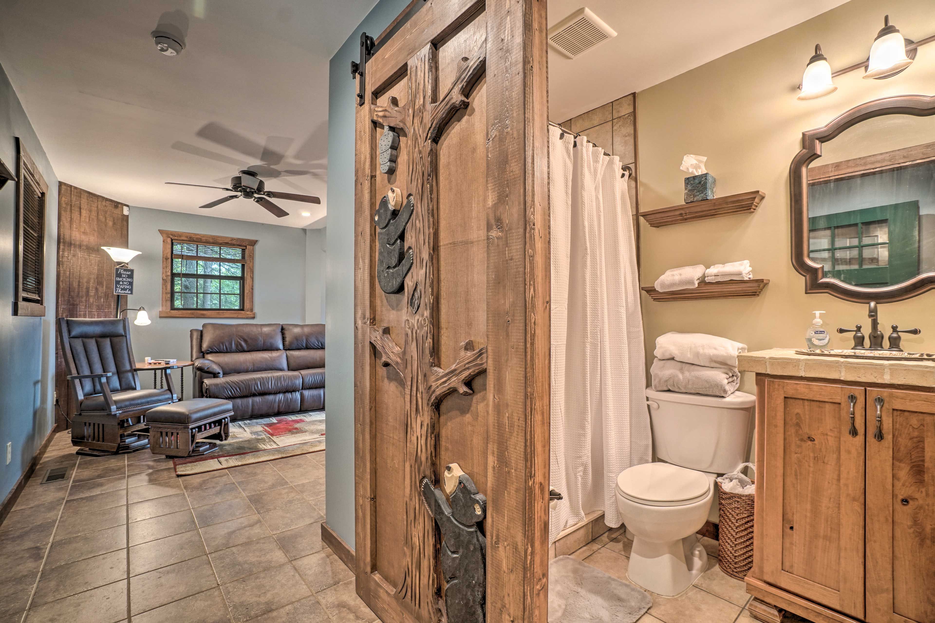 Full Bathroom | 1st Floor