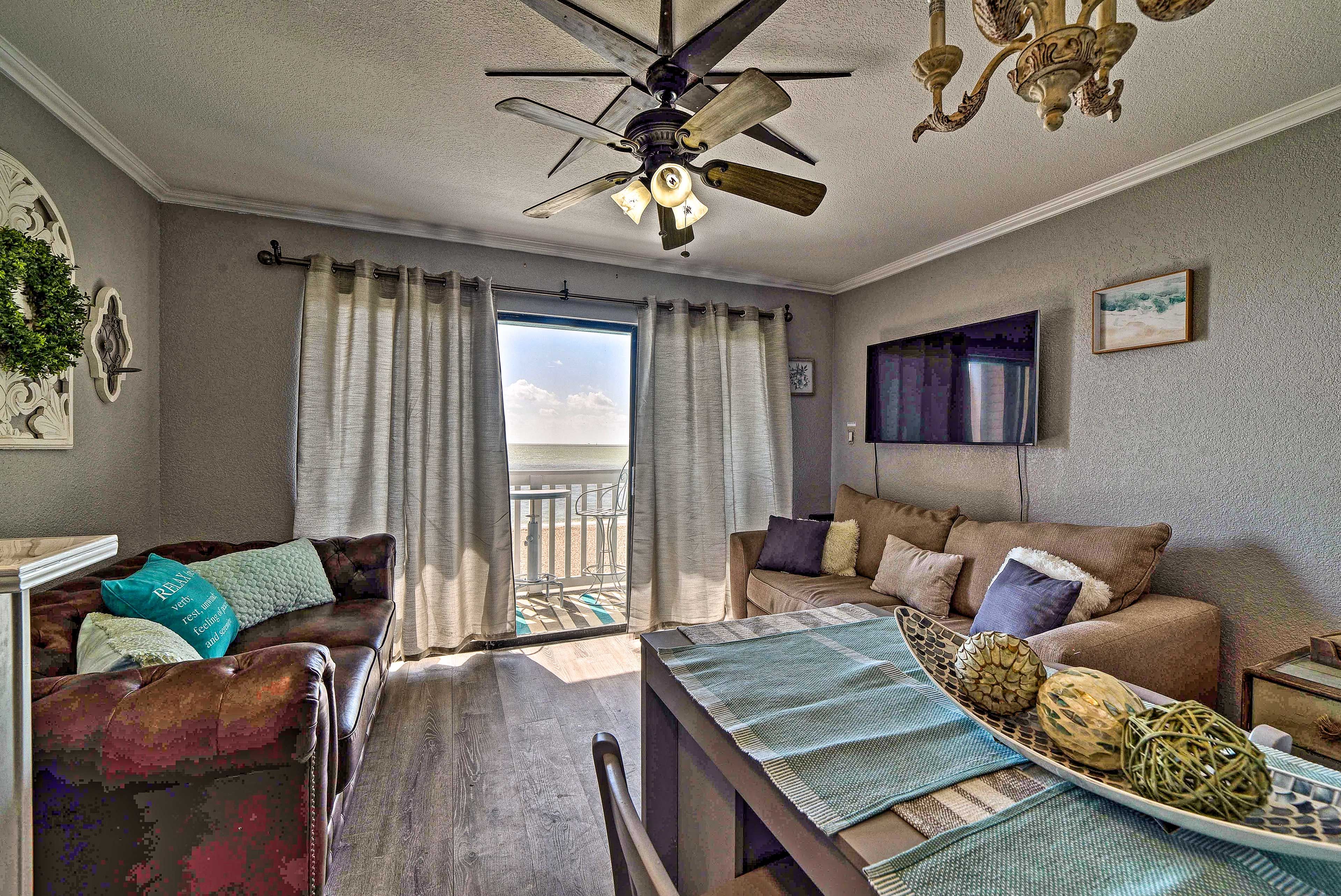 Living Area | Beach Views | Central A/C | Single-Story Unit