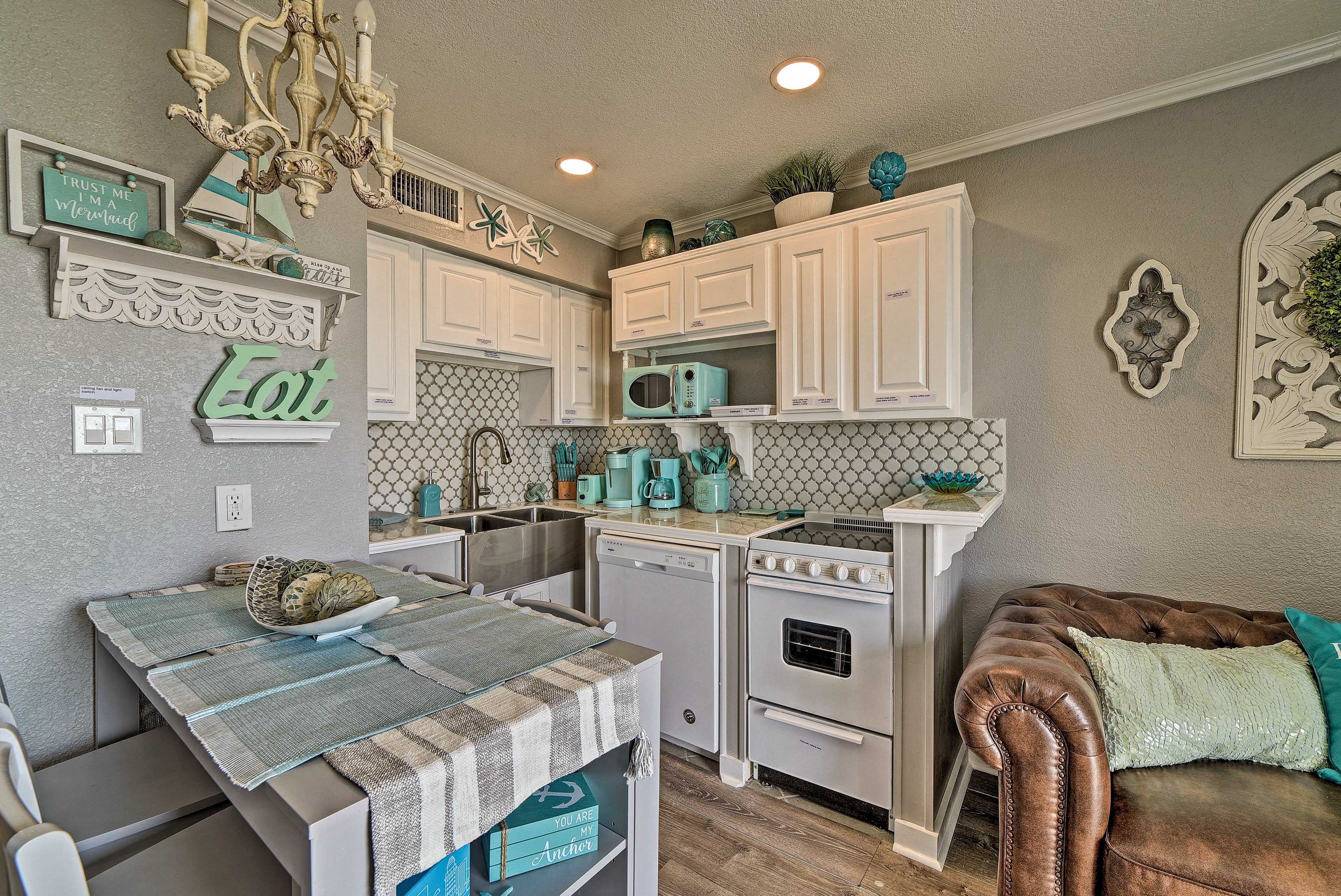 Kitchen | Keurig & Drip Coffee Makers | Dishwasher | Microwave